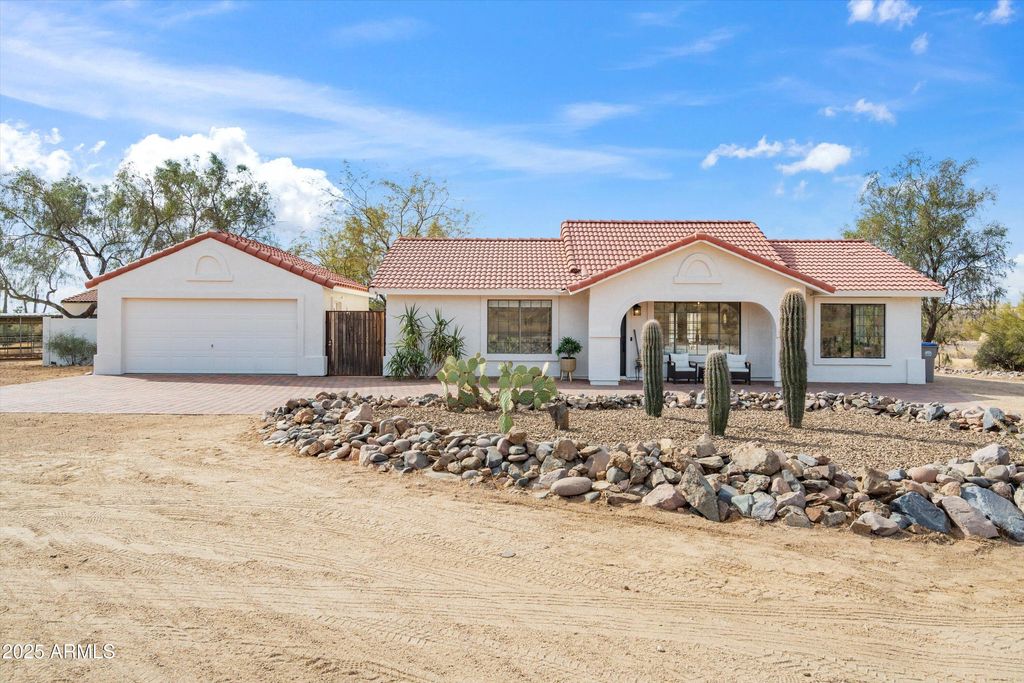 Photo of 5511 E Honda Bow Road, Cave Creek, AZ 85331 (MLS # 6913285)