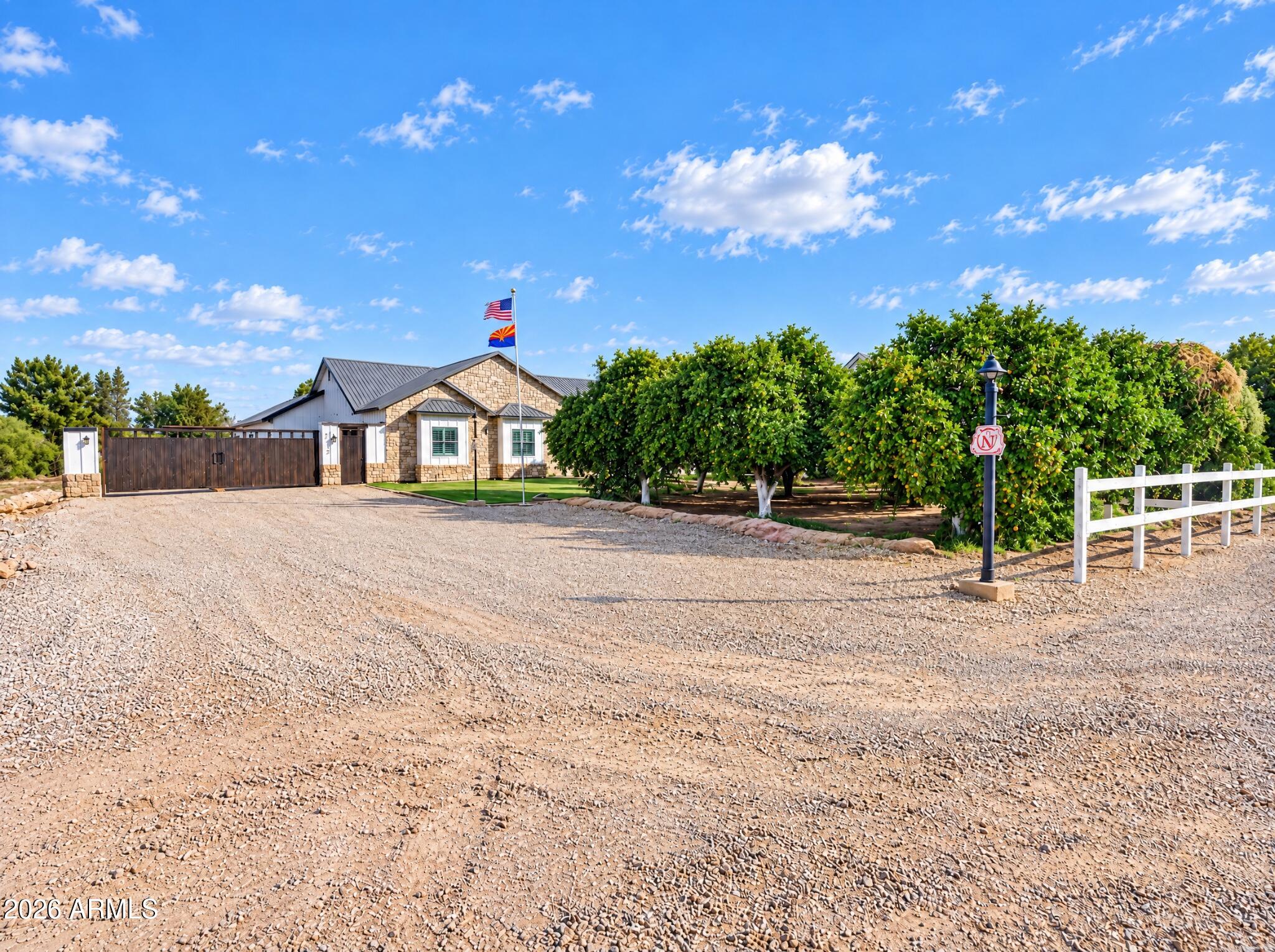 18640 E FLINTLOCK Drive