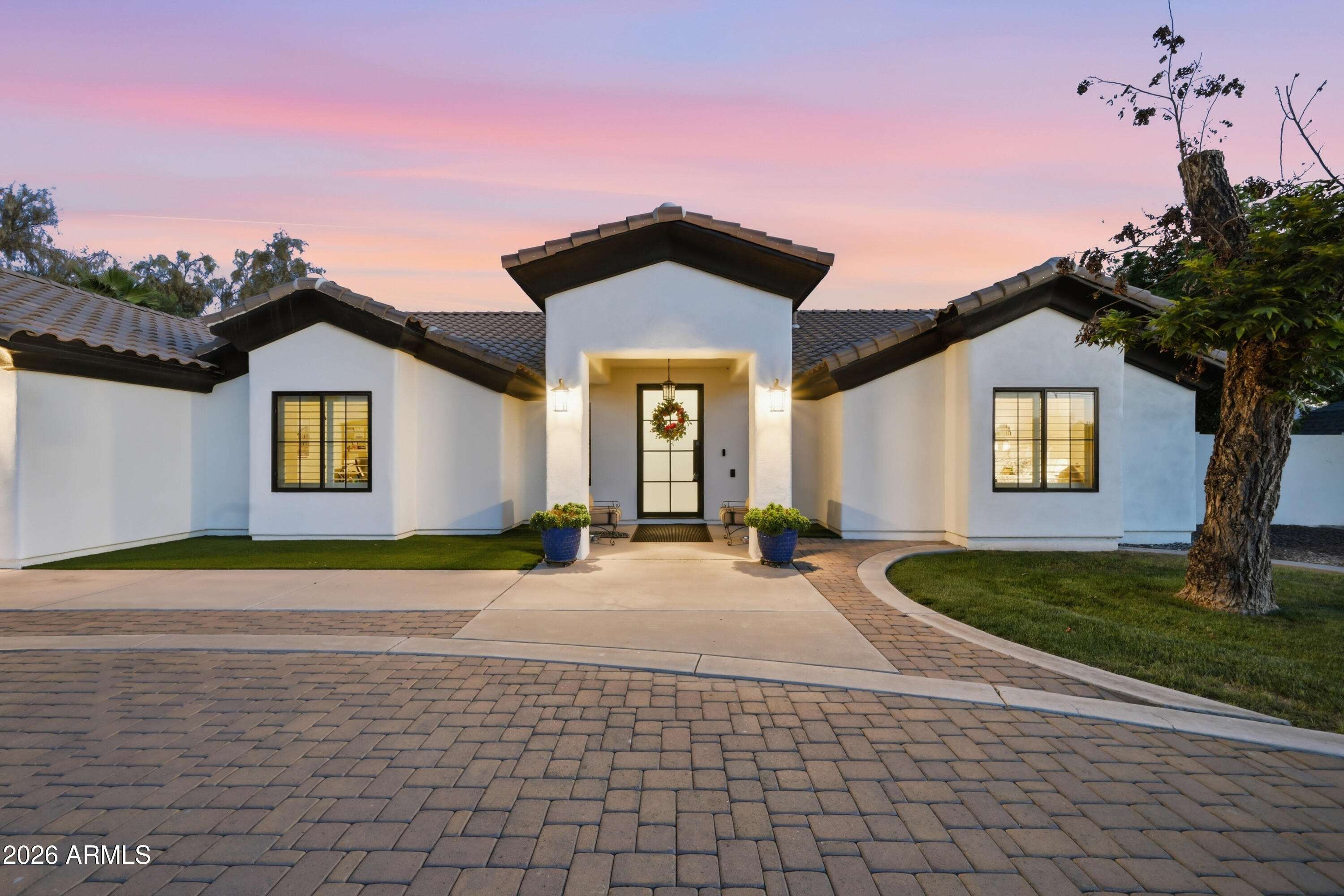 5213 W Dobbins Road