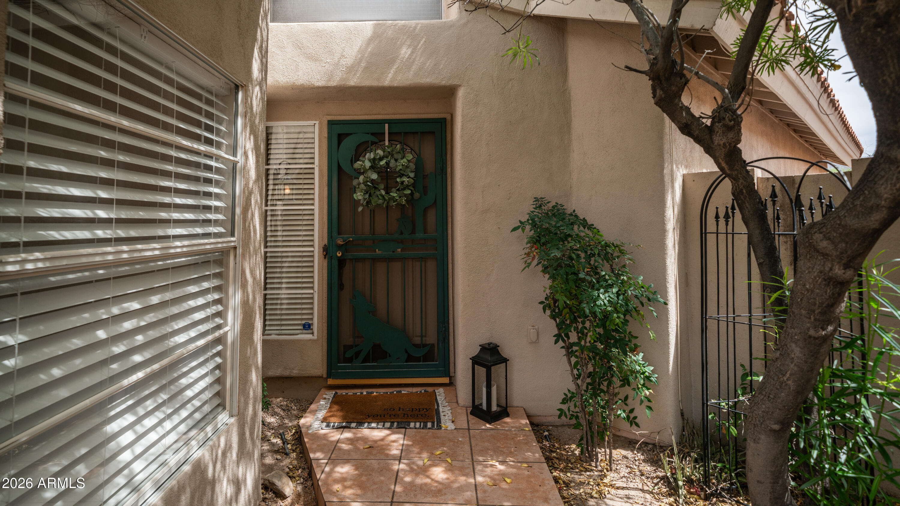 6712 E SADDLEBACK Circle