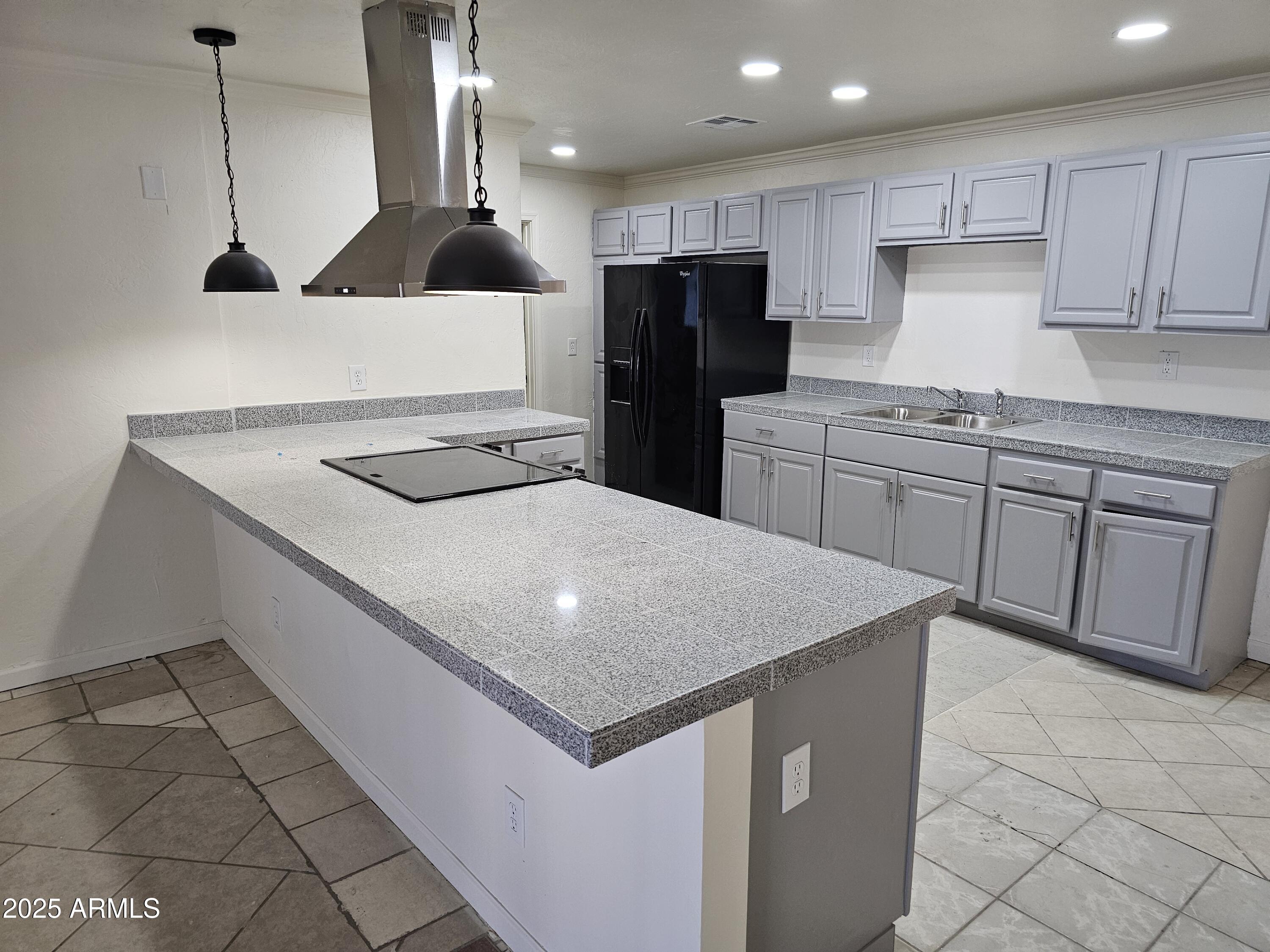 4721 W MONTEROSA Street