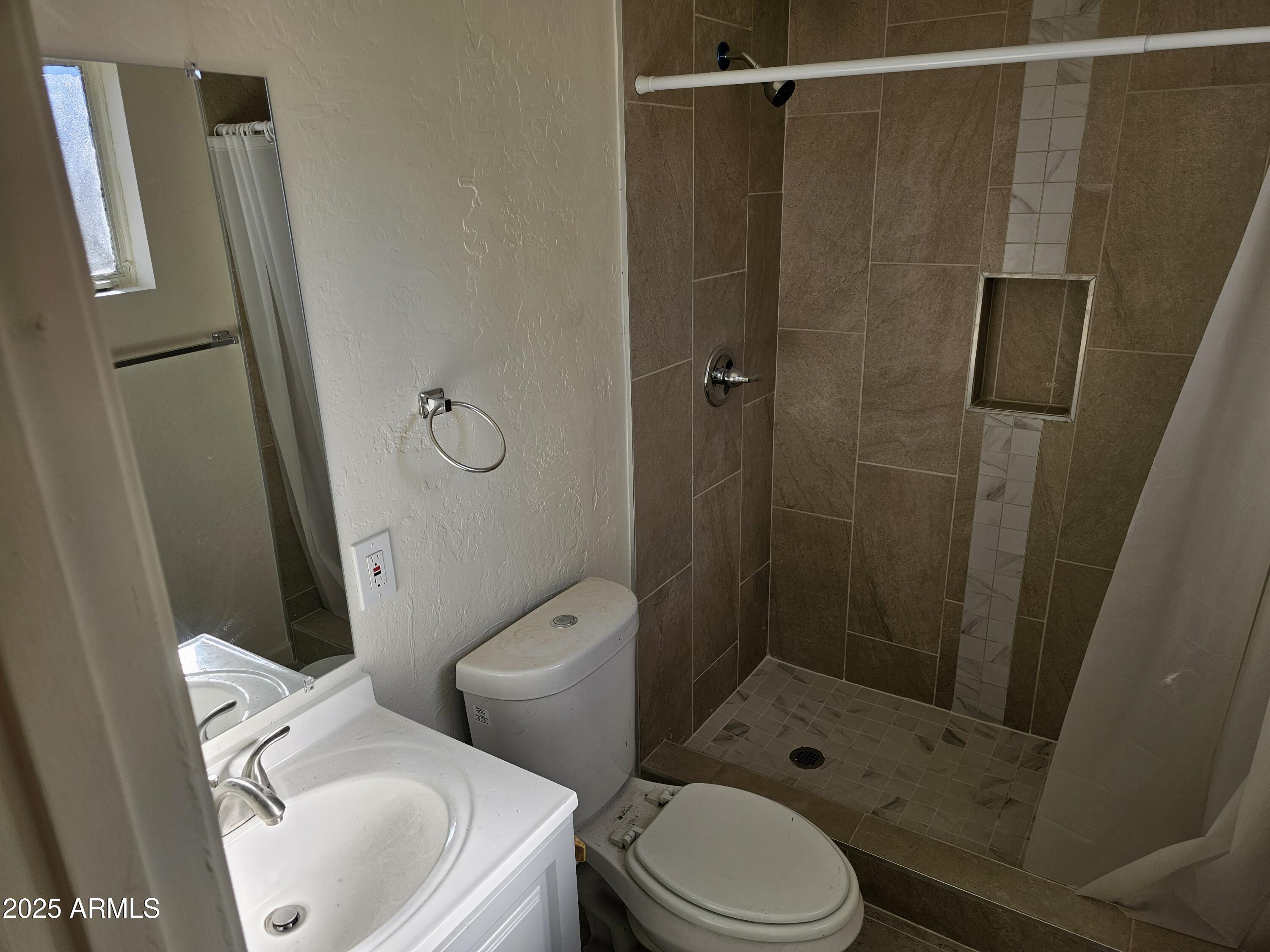 4721 W MONTEROSA Street