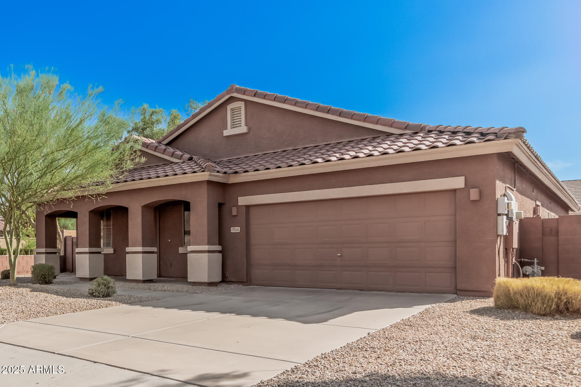 17505 W DESERT SAGE Drive