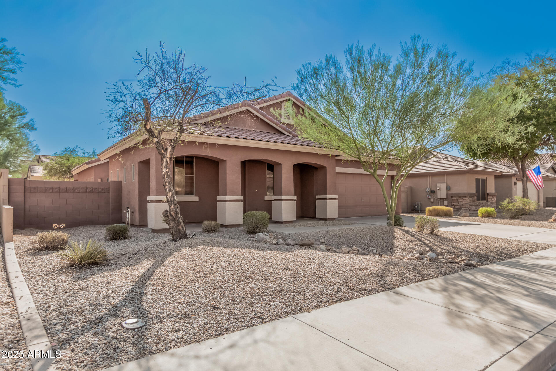 17505 W DESERT SAGE Drive