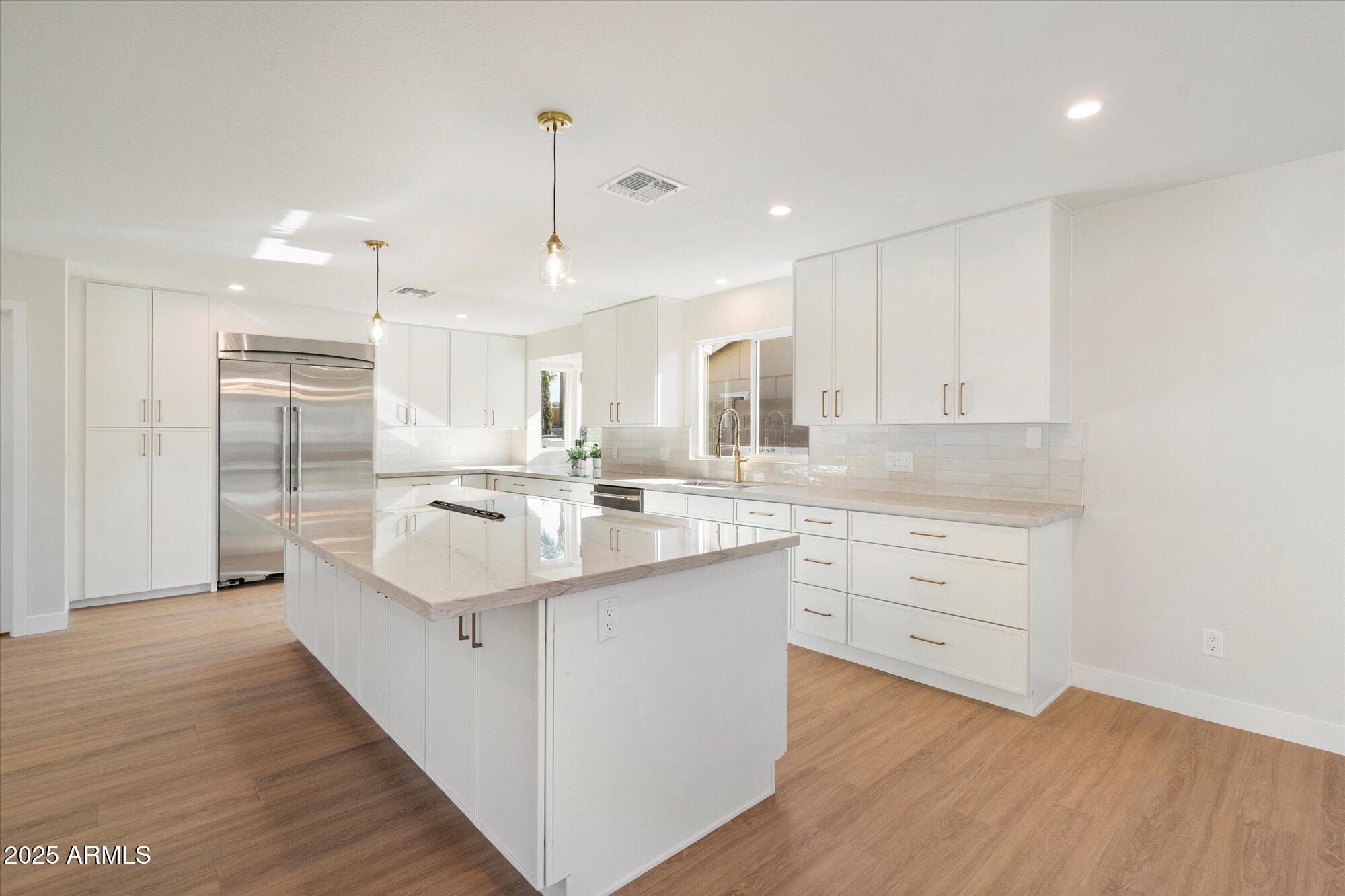 2900 N NEBRASKA Street