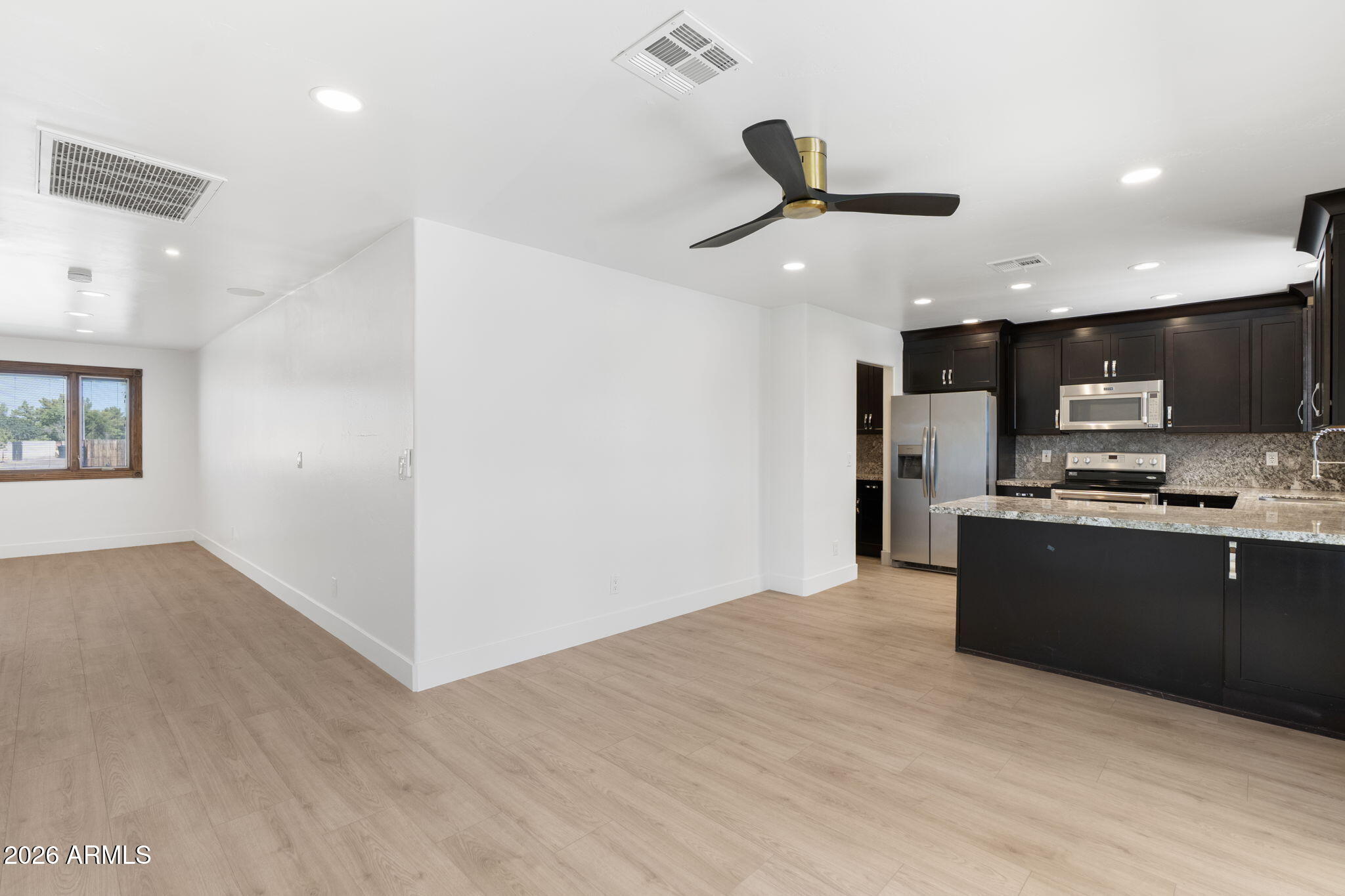 1421 W ROSAL Place