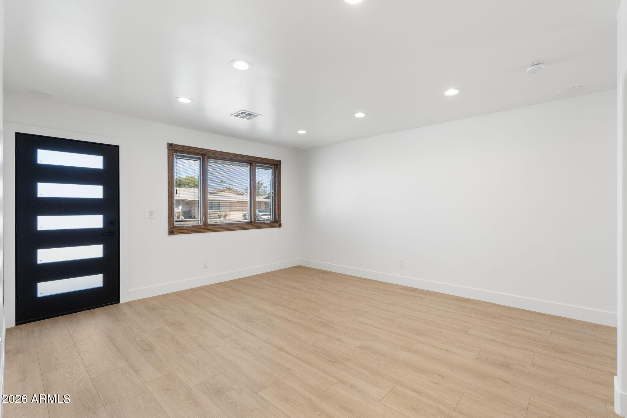 1421 W ROSAL Place