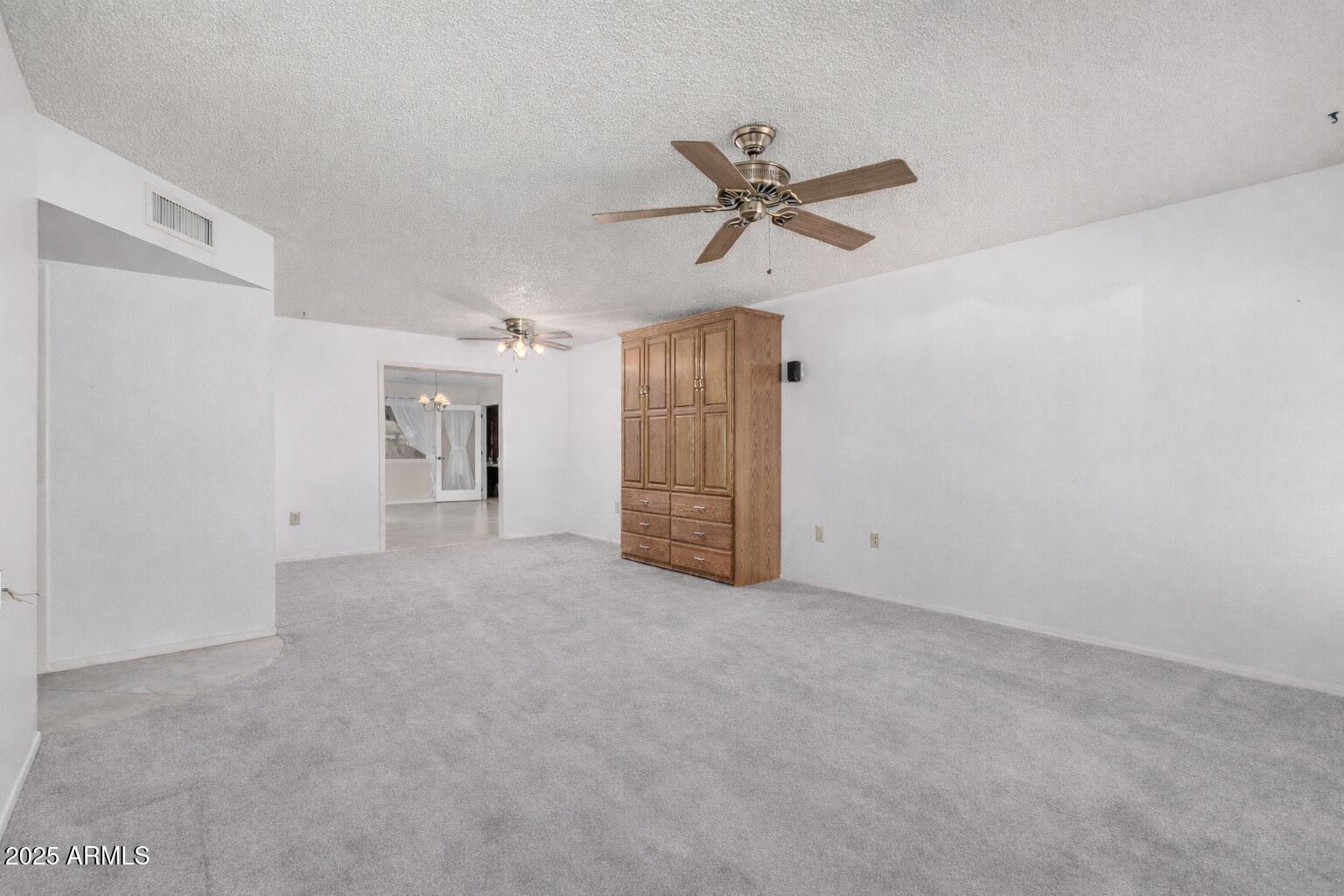 9723 W WRANGLER Drive