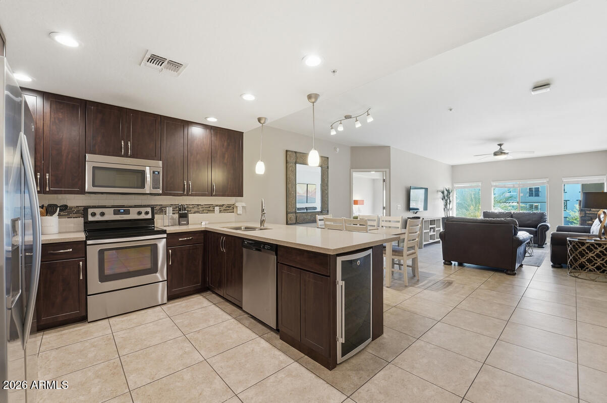 5450 E DEER VALLEY Drive 3164