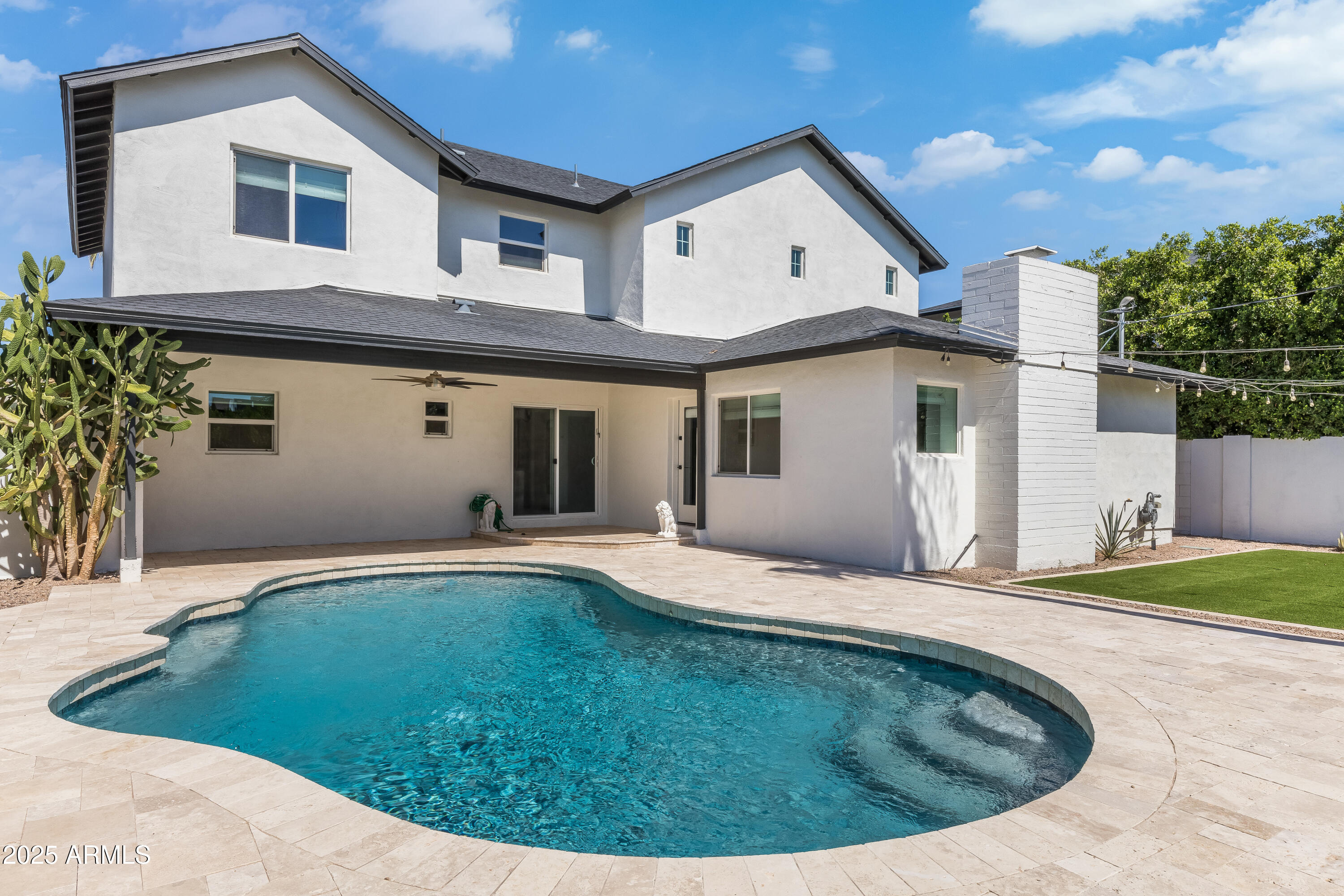 4427 E TURNEY Avenue