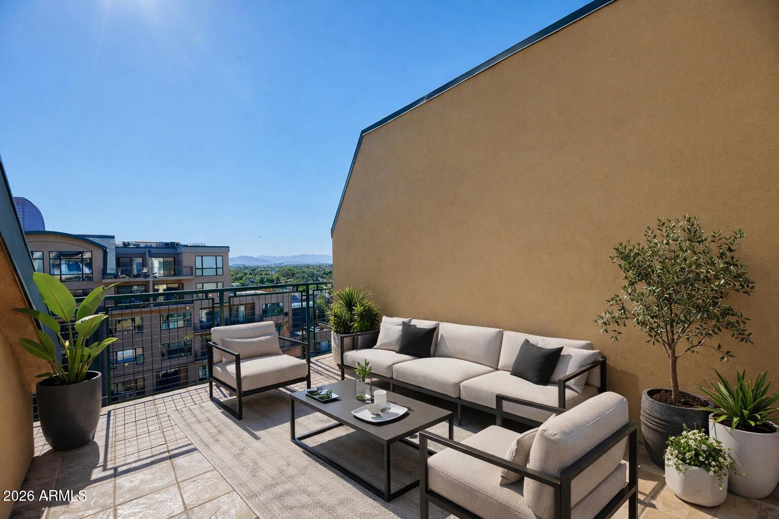17 W vernon Avenue 621