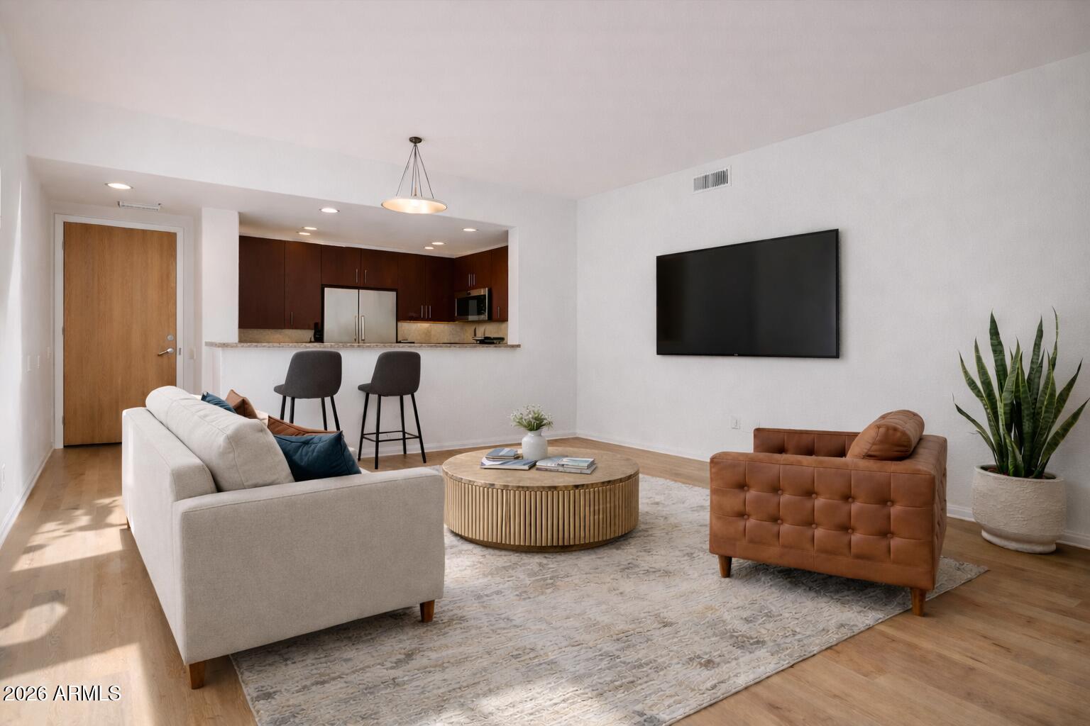 17 W vernon Avenue 621