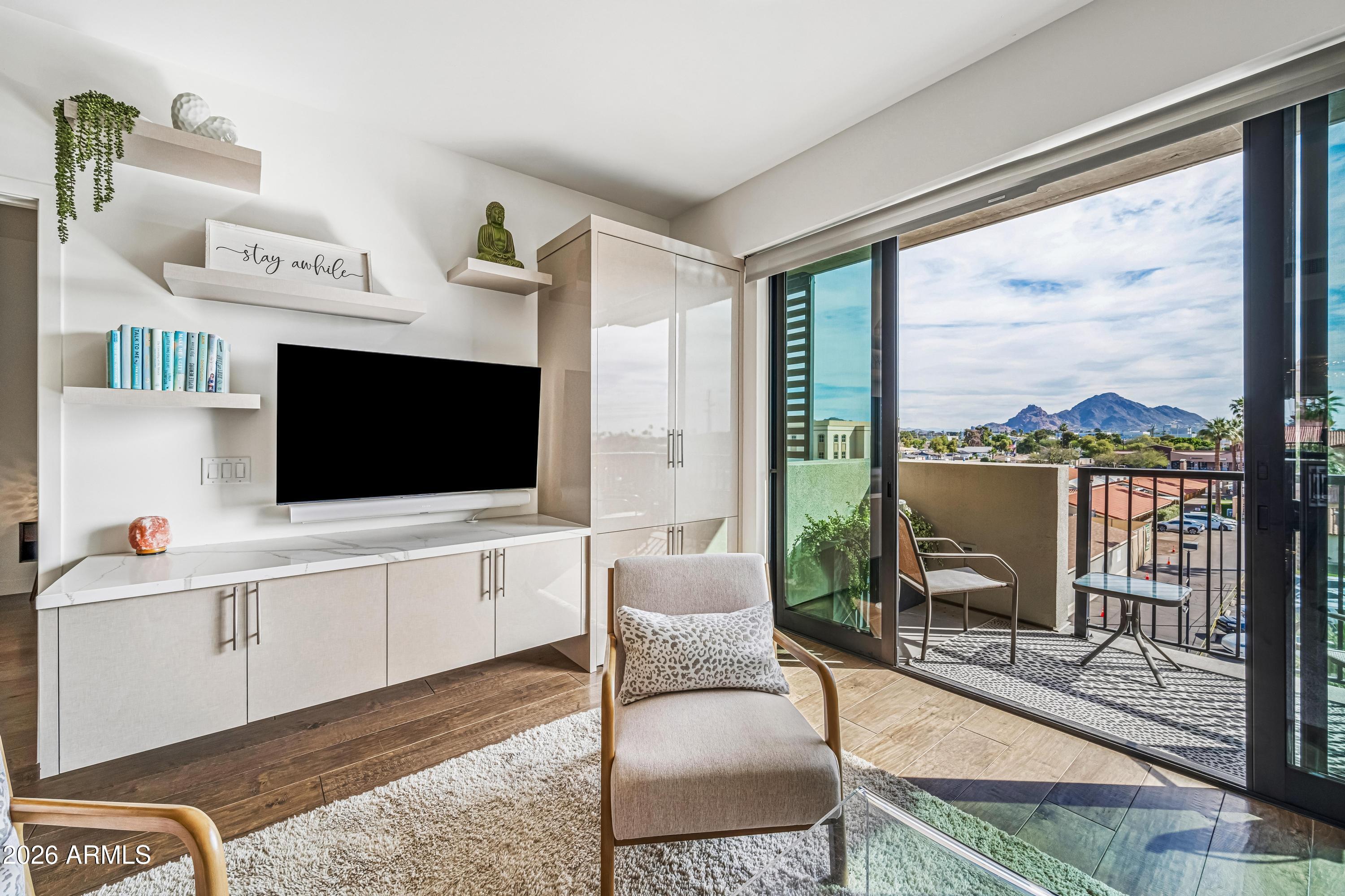 2300 E CAMPBELL Avenue 405