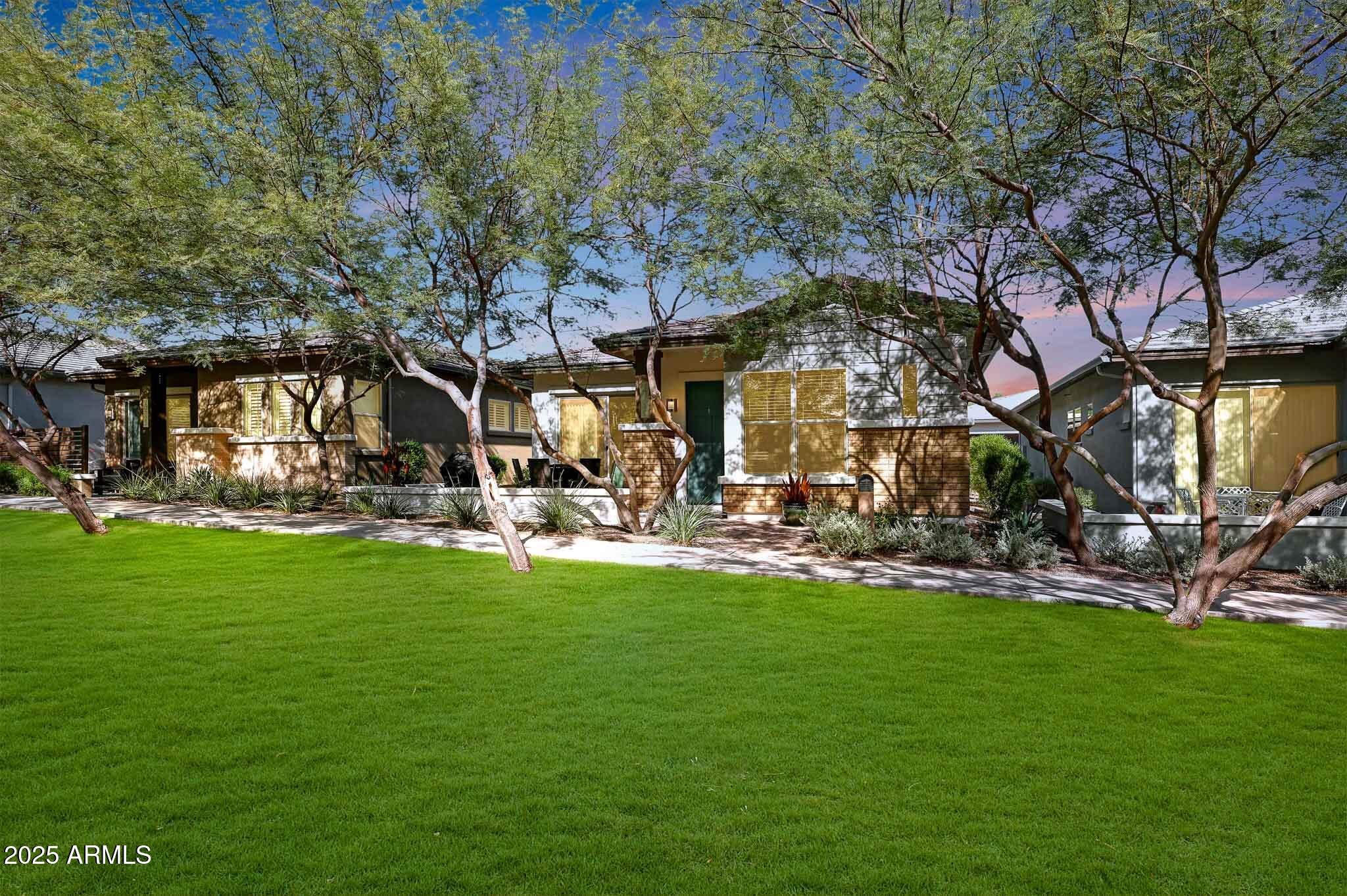 20719 W MEDLOCK Drive