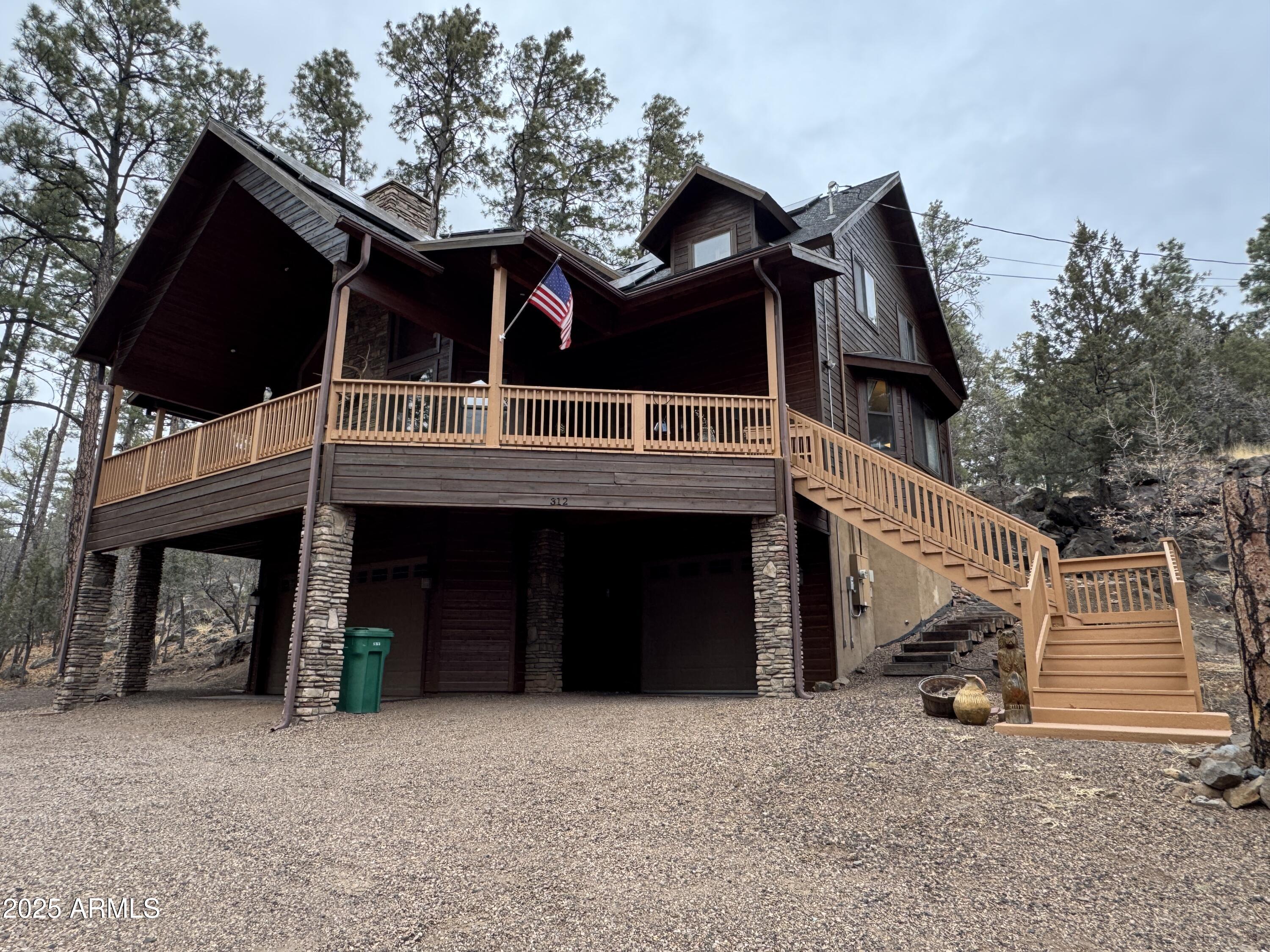 312 W PINE SHADOW Drive