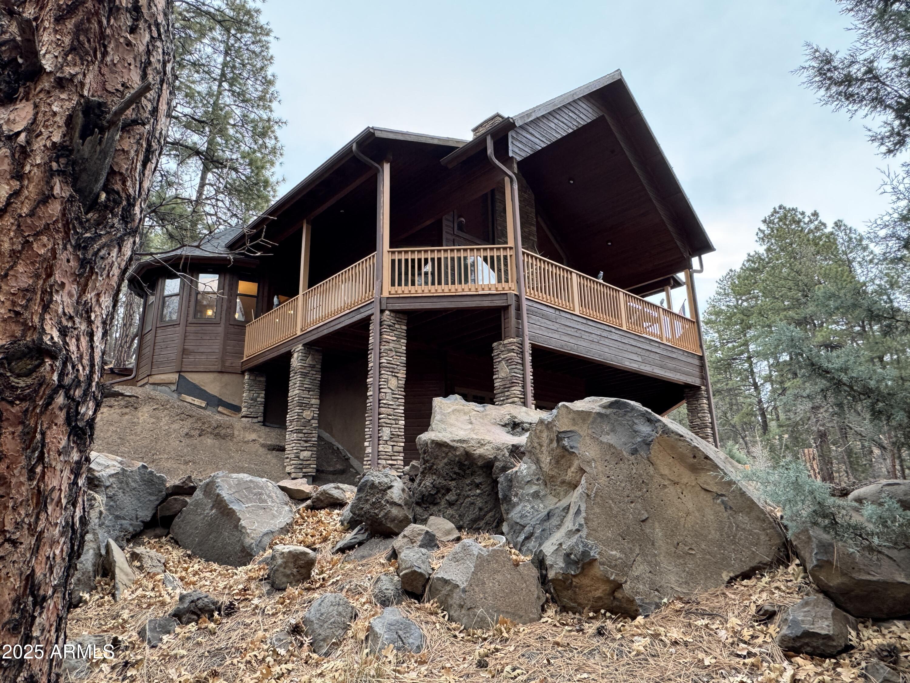 312 W PINE SHADOW Drive