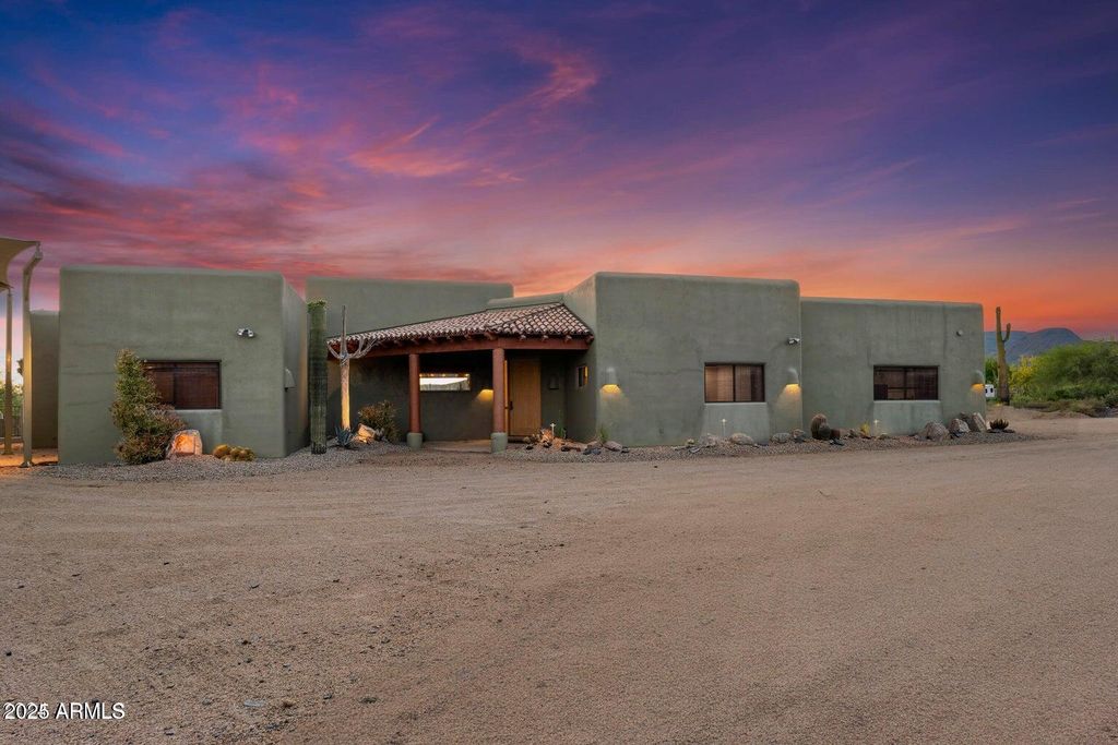 Photo of 5730 E Cielo Run N, Cave Creek, AZ 85331 (MLS # 6902803)