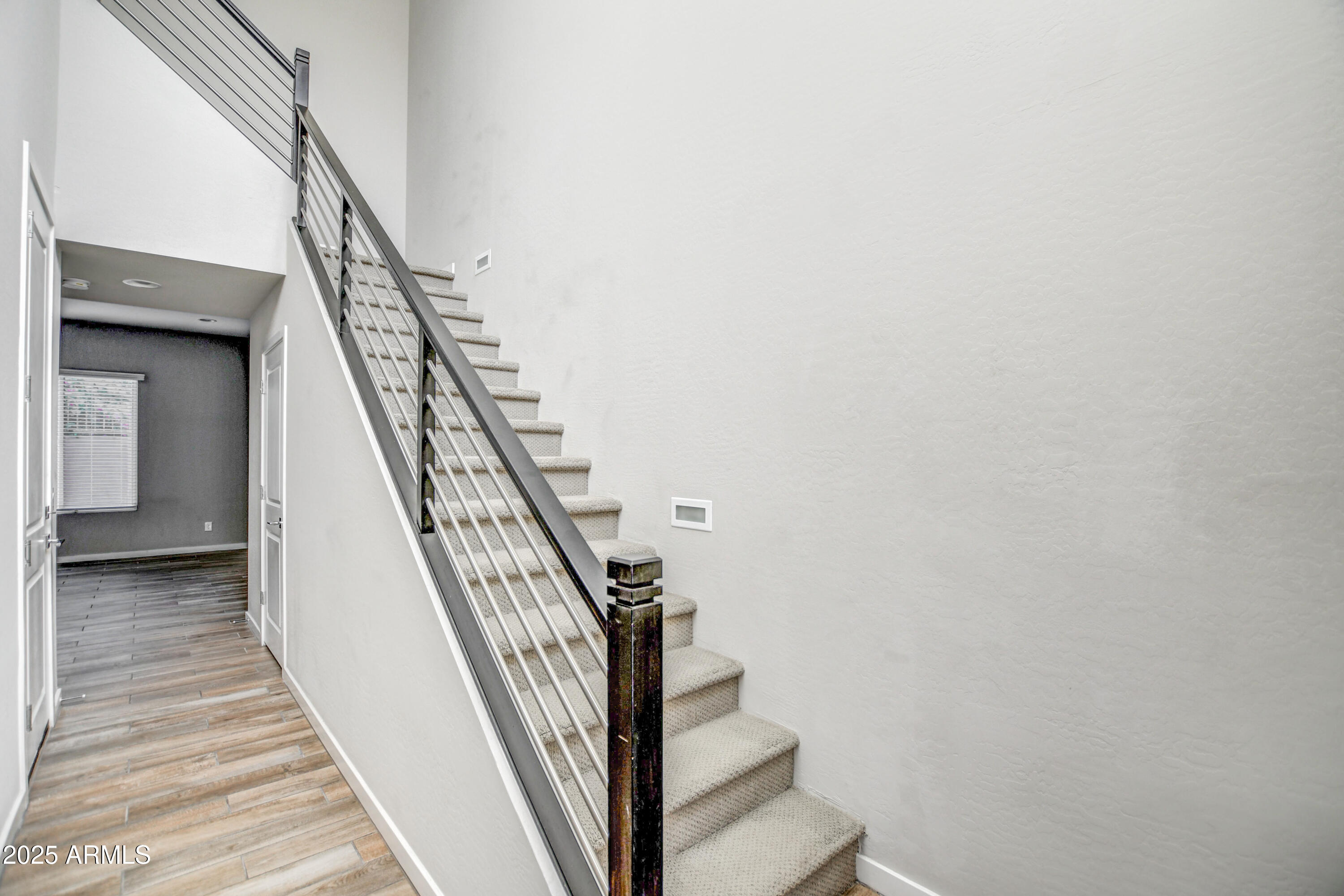 901 S SMITH Road 1045