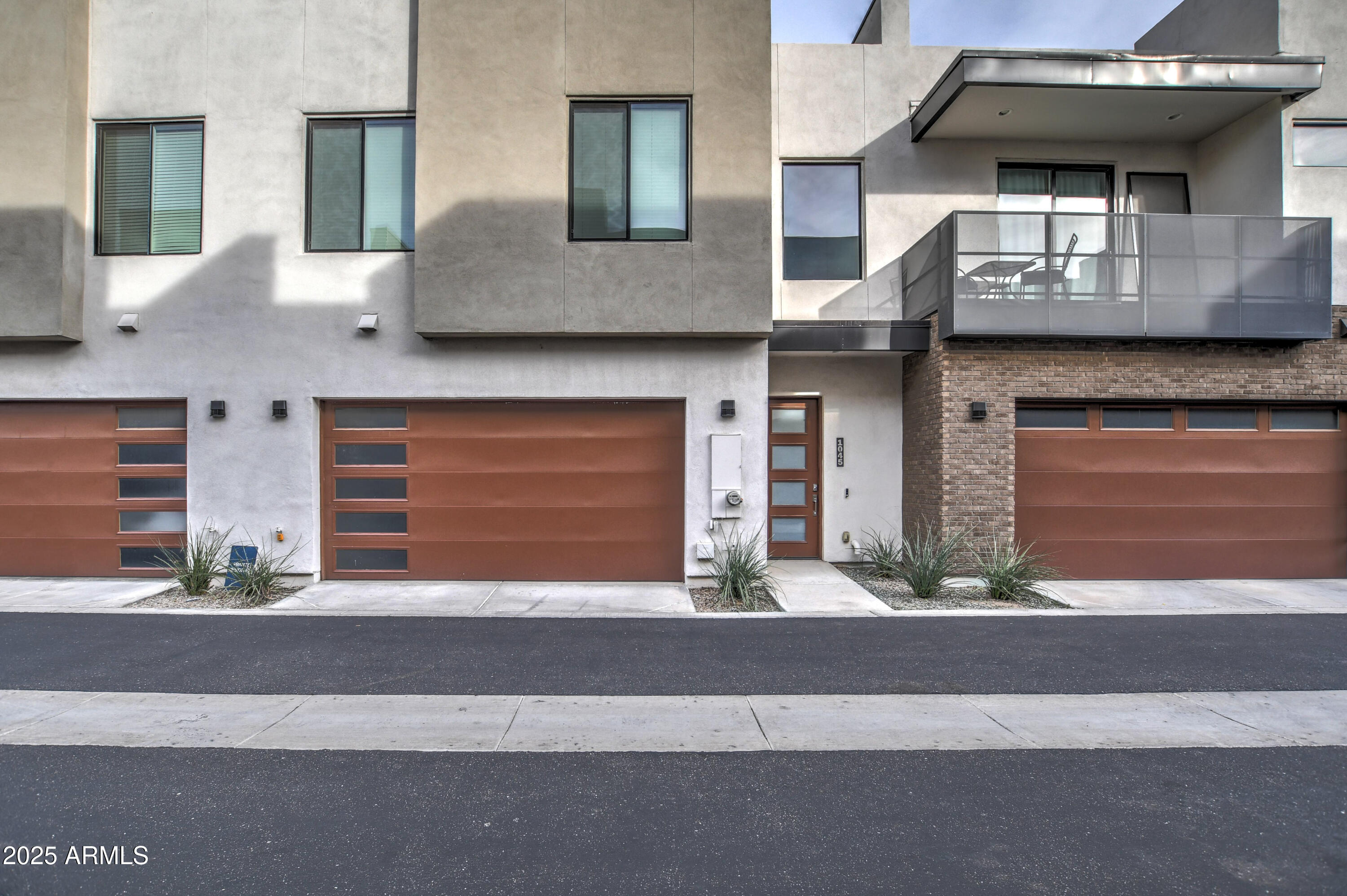 901 S SMITH Road 1045