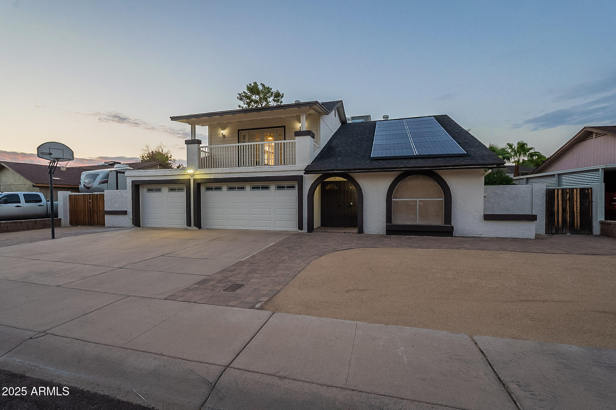 Homes 2 6216 W POINSETTIA Drive