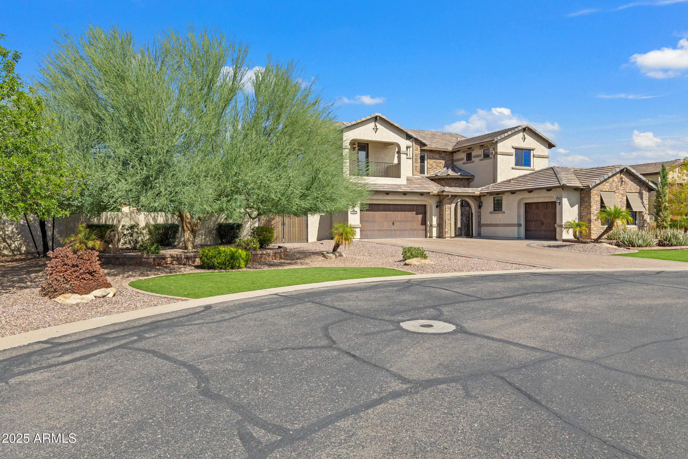 2448 E AMBER Court
