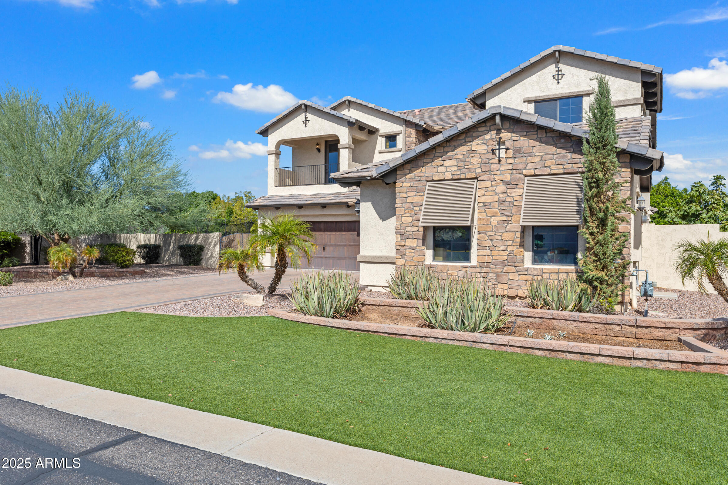 2448 E AMBER Court