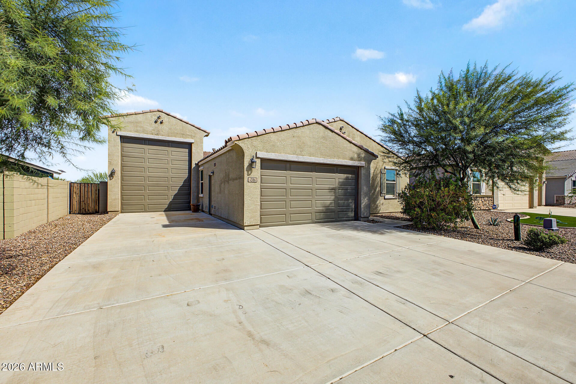 4386 W SUNCUP Drive