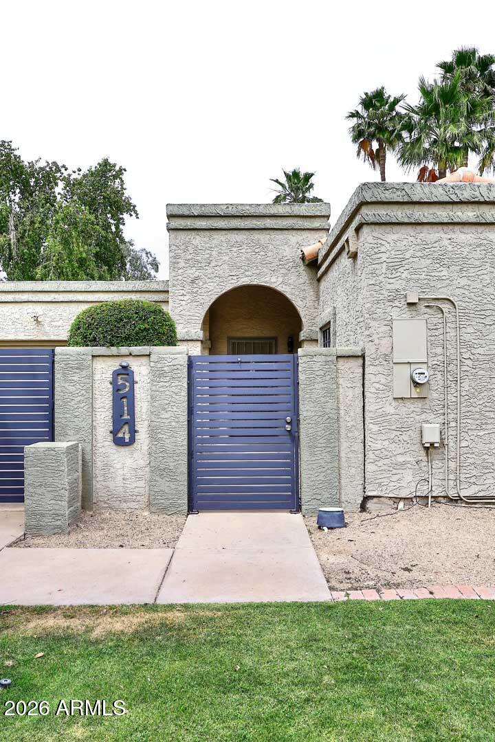 514 E Glencove Street