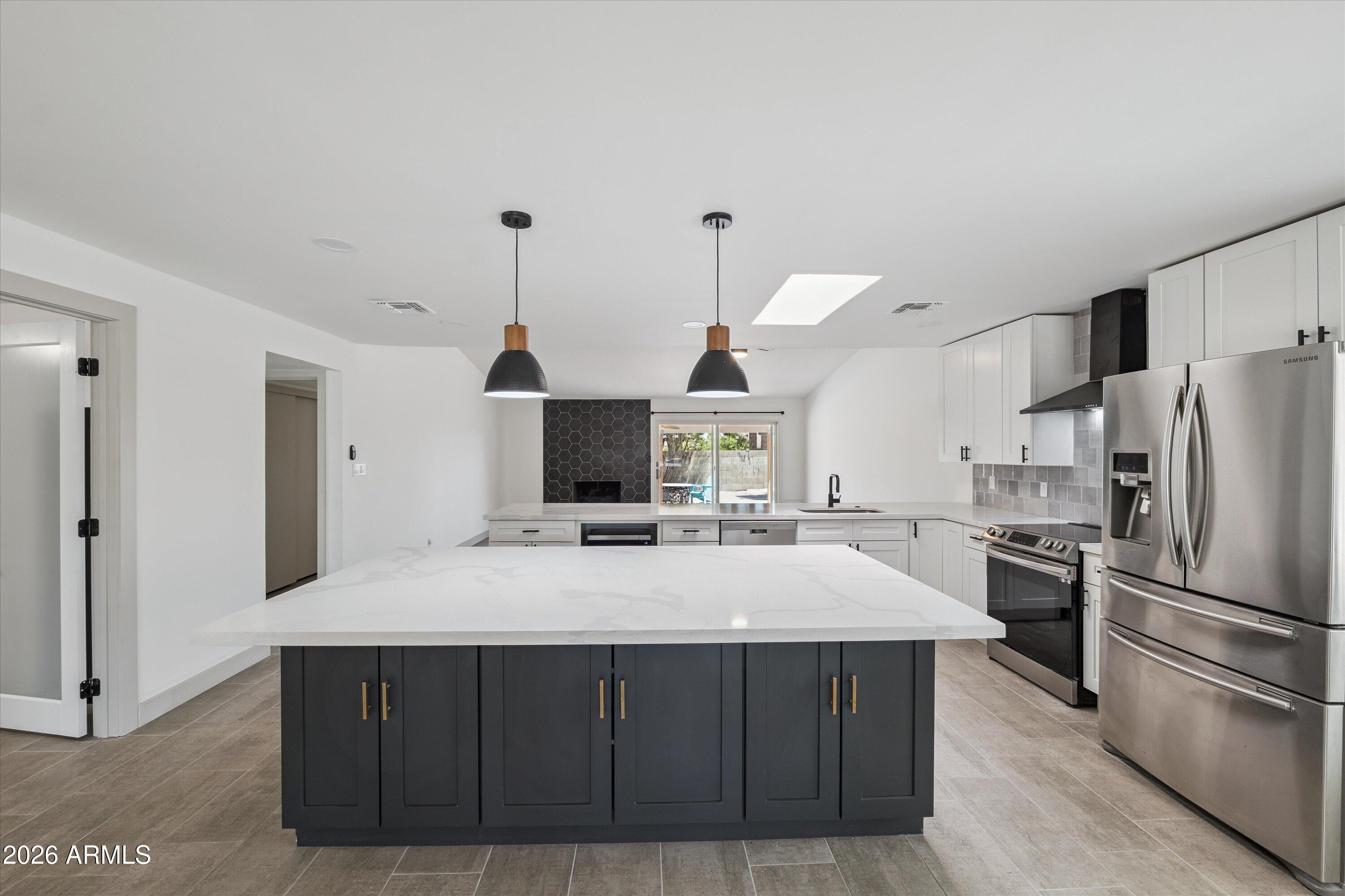 4446 E COCONINO Street