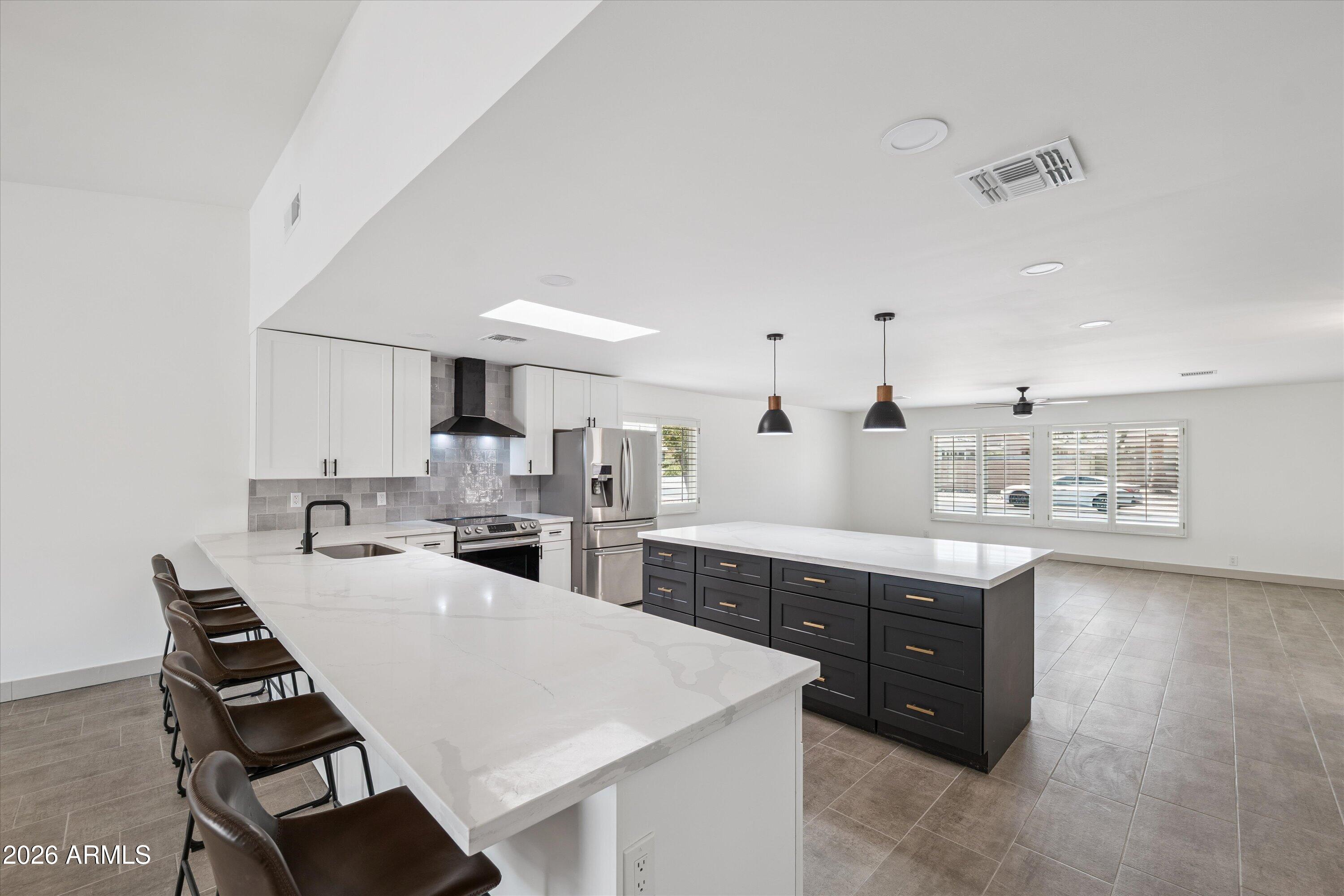 4446 E COCONINO Street