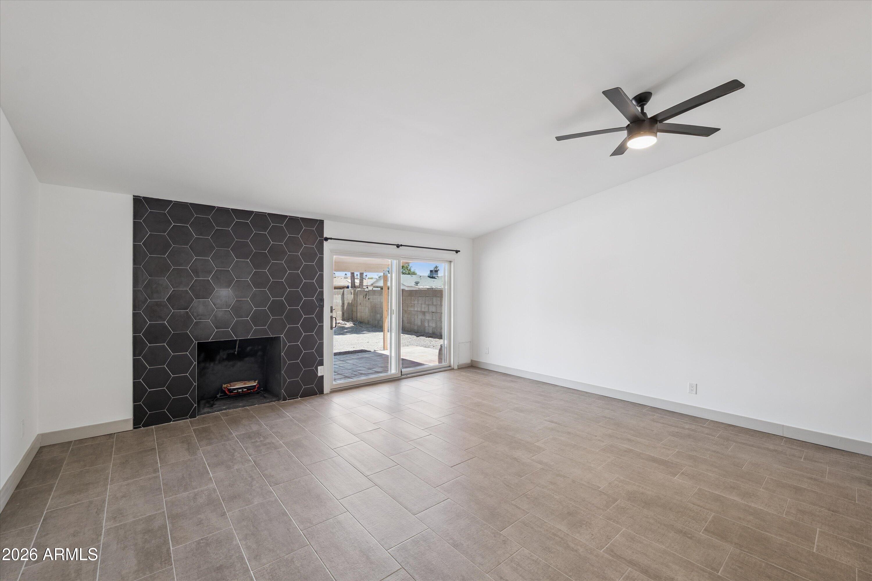 4446 E COCONINO Street