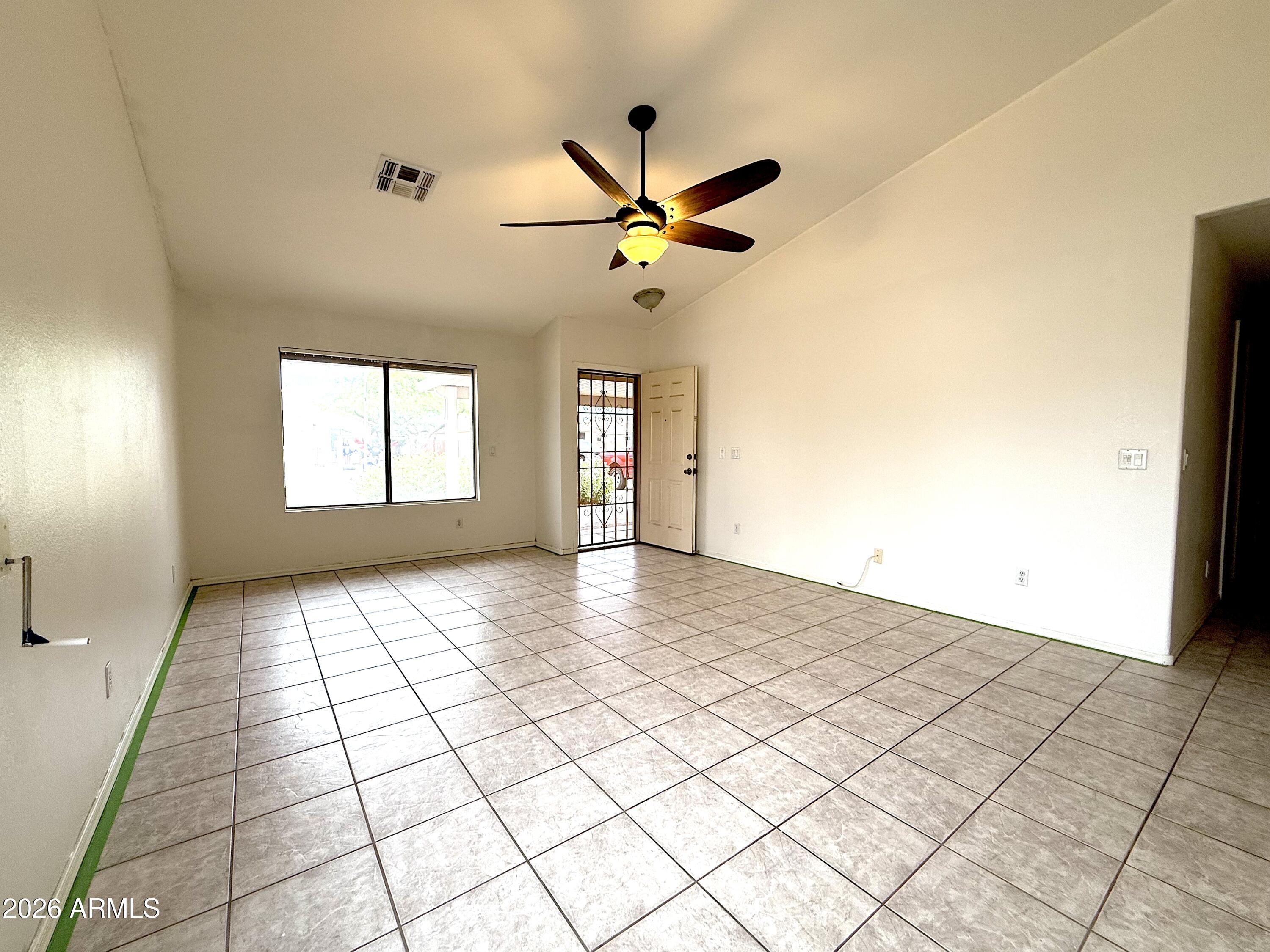 10781 W ROBIN Lane W