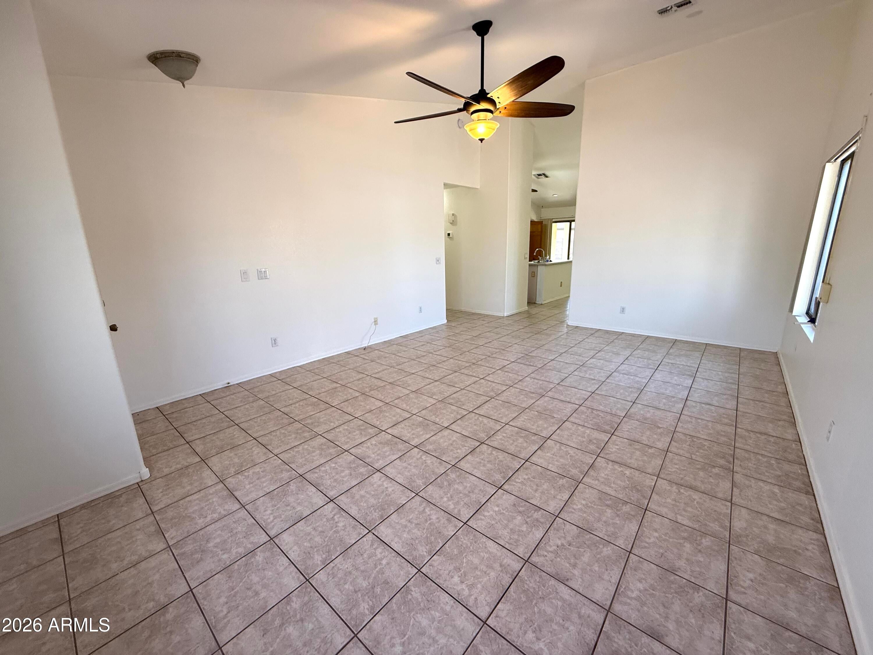 10781 W ROBIN Lane W