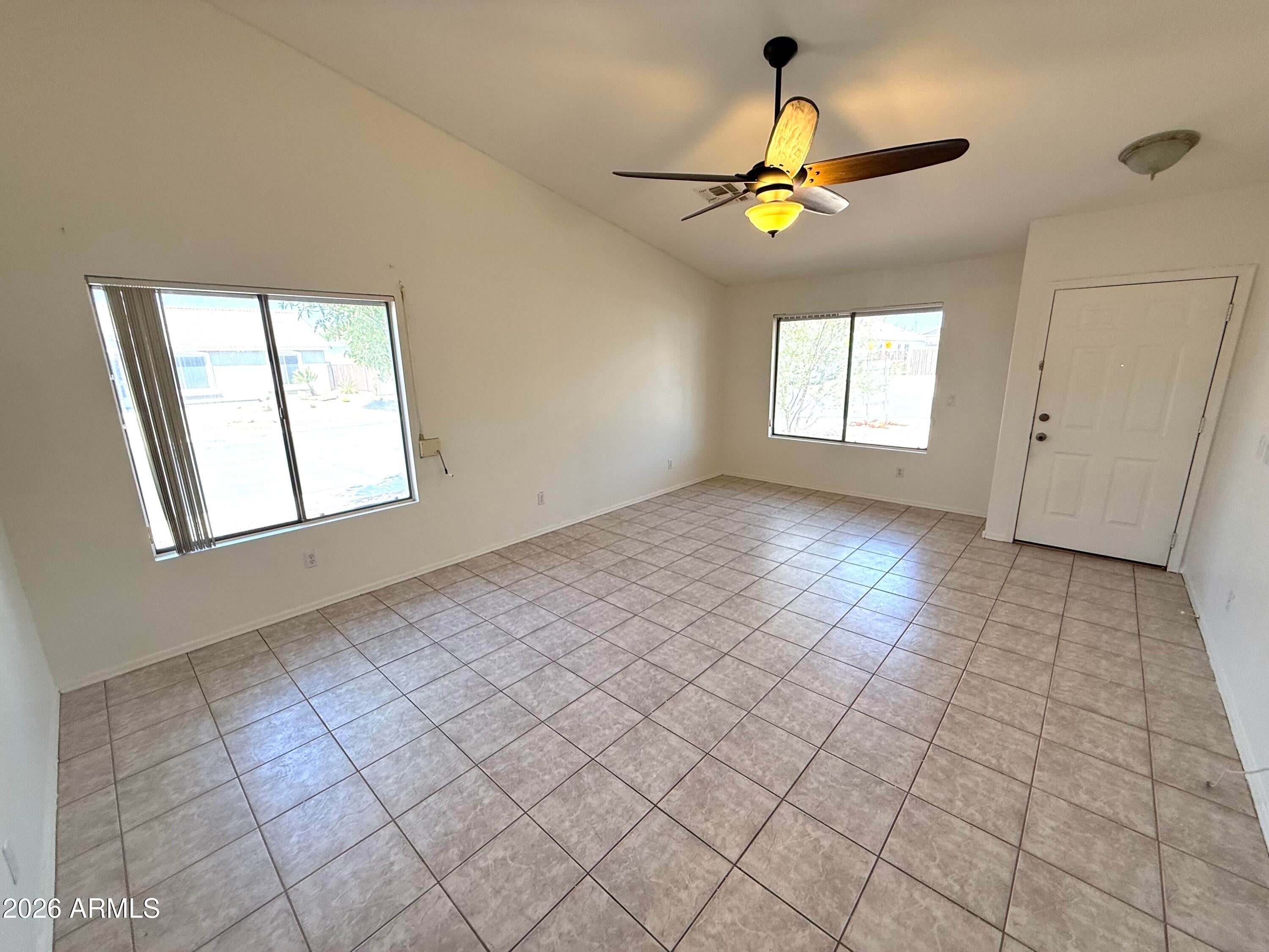 10781 W ROBIN Lane W