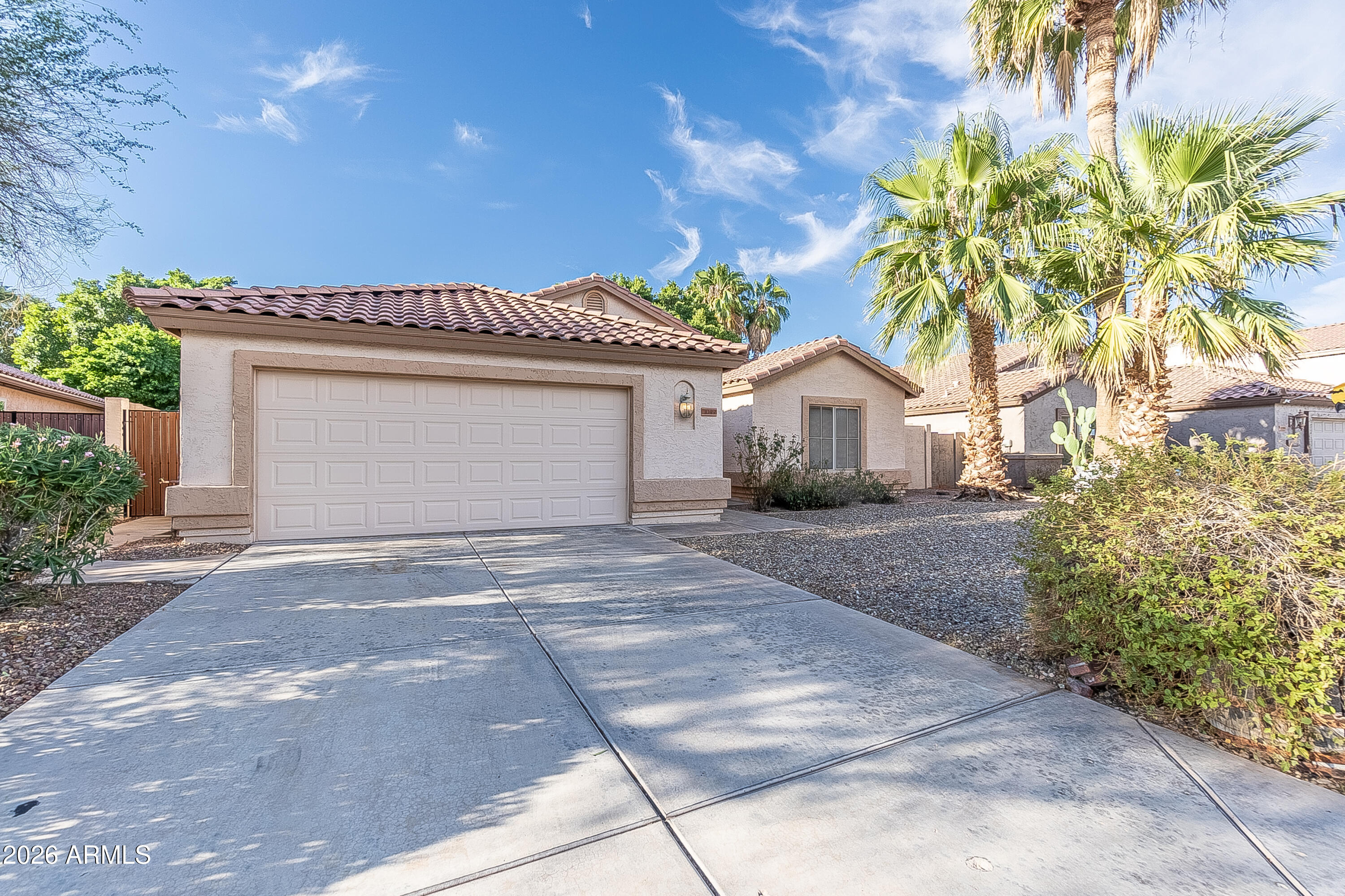 1049 W VAUGHN Avenue