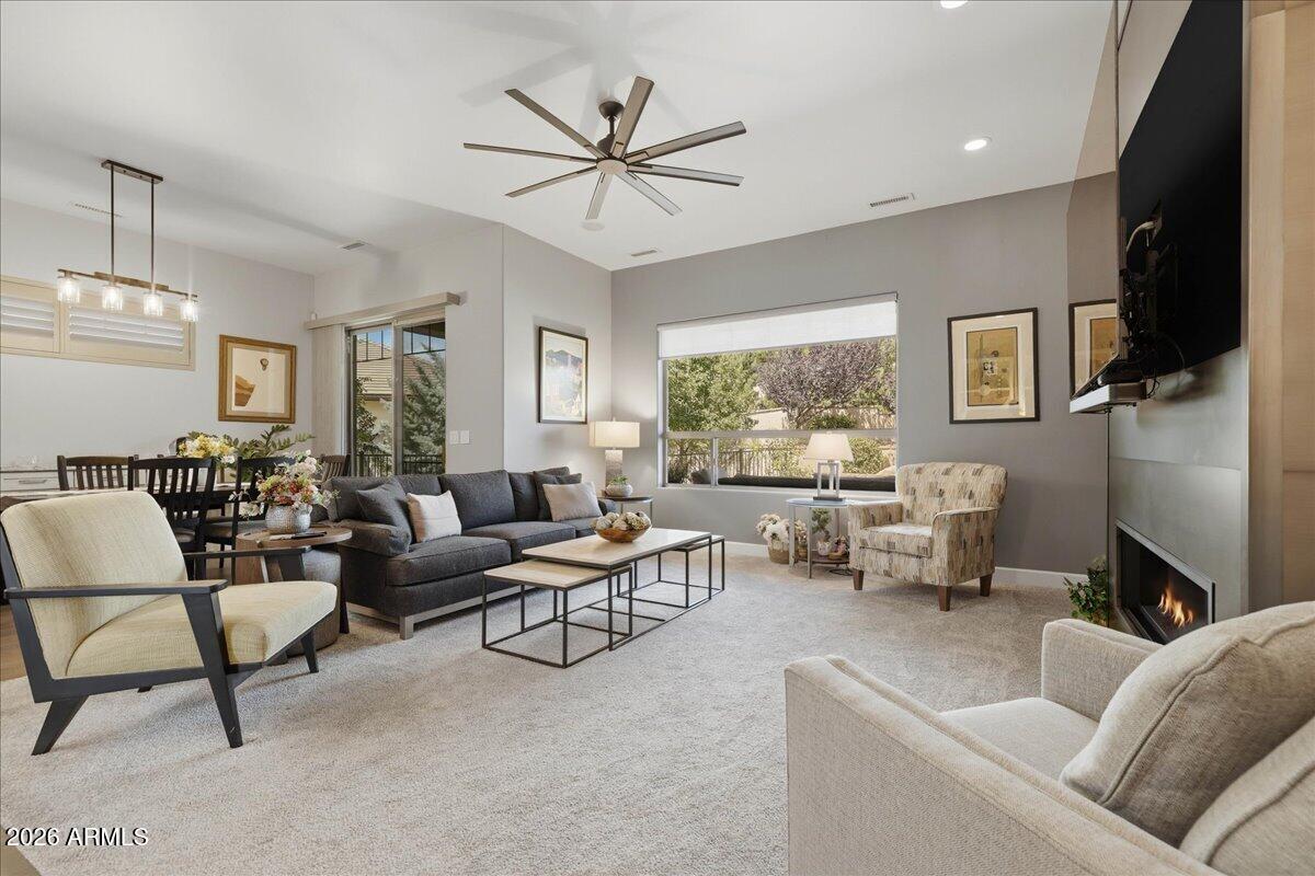 1227 PEBBLE Springs
