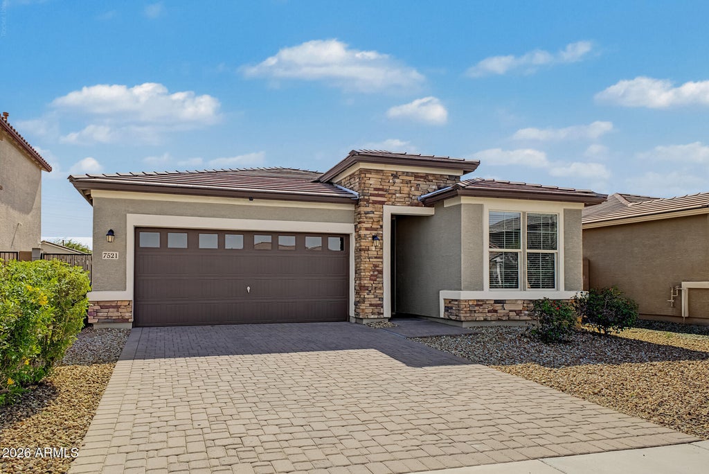 Photo of 7521 W Superior Avenue, Phoenix, AZ 85043 (MLS # 7095378)