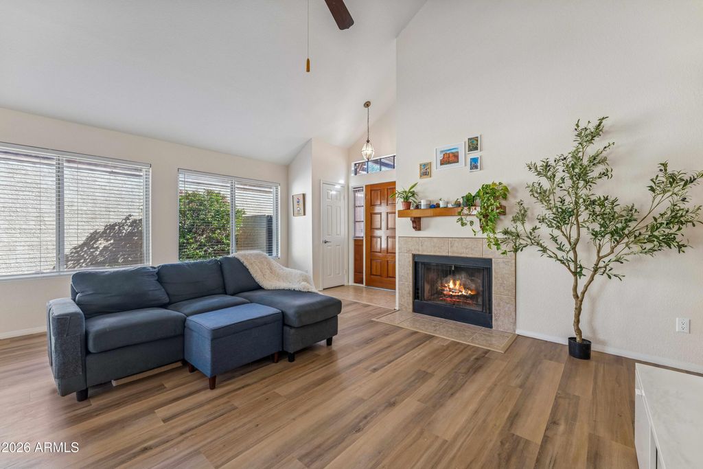 Photo of 1914 E Citation Lane, Tempe, AZ 85284 (MLS # 6977697)