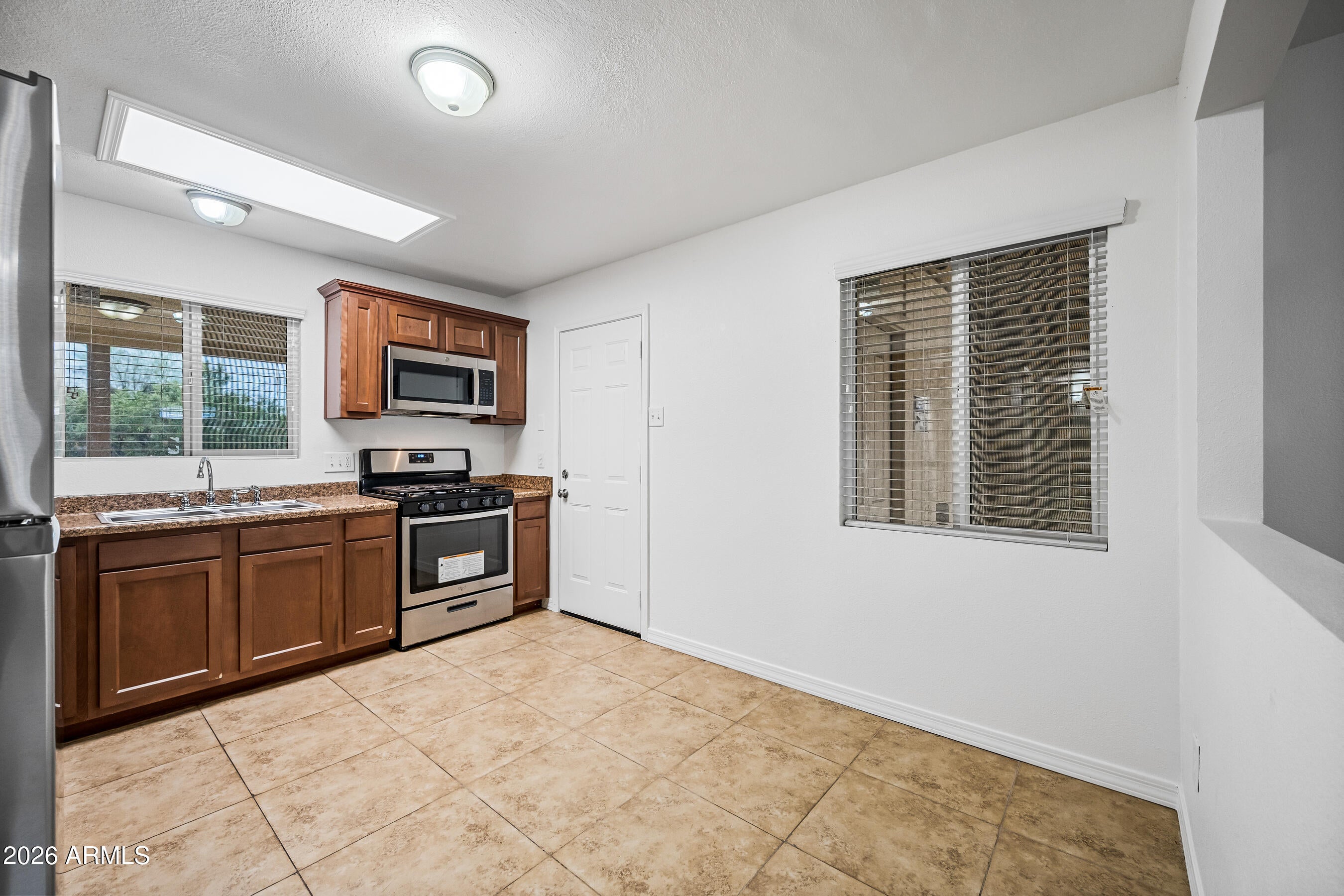 4115 N 18TH Drive