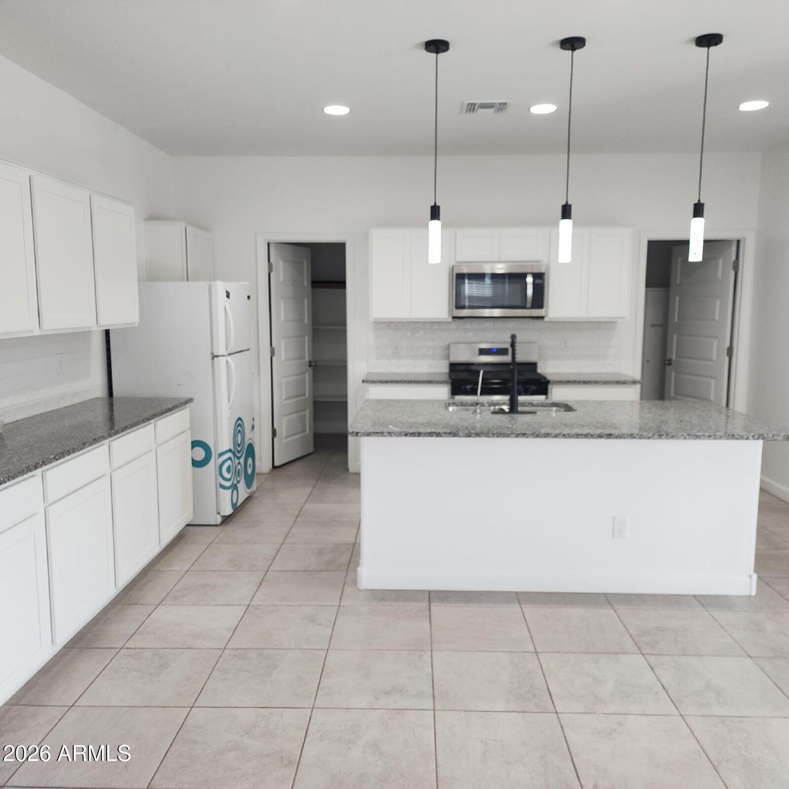 40145 W Hillman Drive