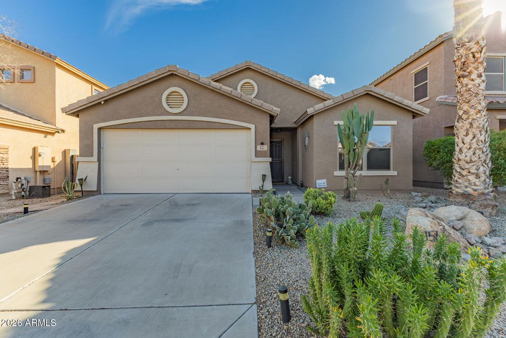 Photo of 157 W Saddle Way, San Tan Valley, AZ 85143 (MLS # 6982018)