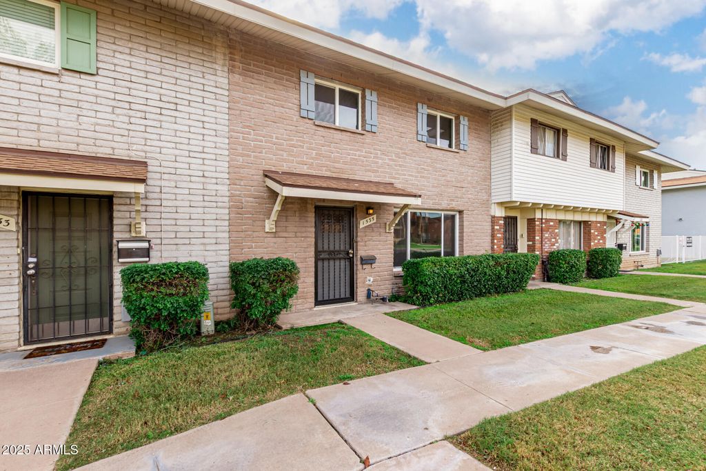 Photo of 1535 W Hazelwood Street, Phoenix, AZ 85015 (MLS # 6952356)