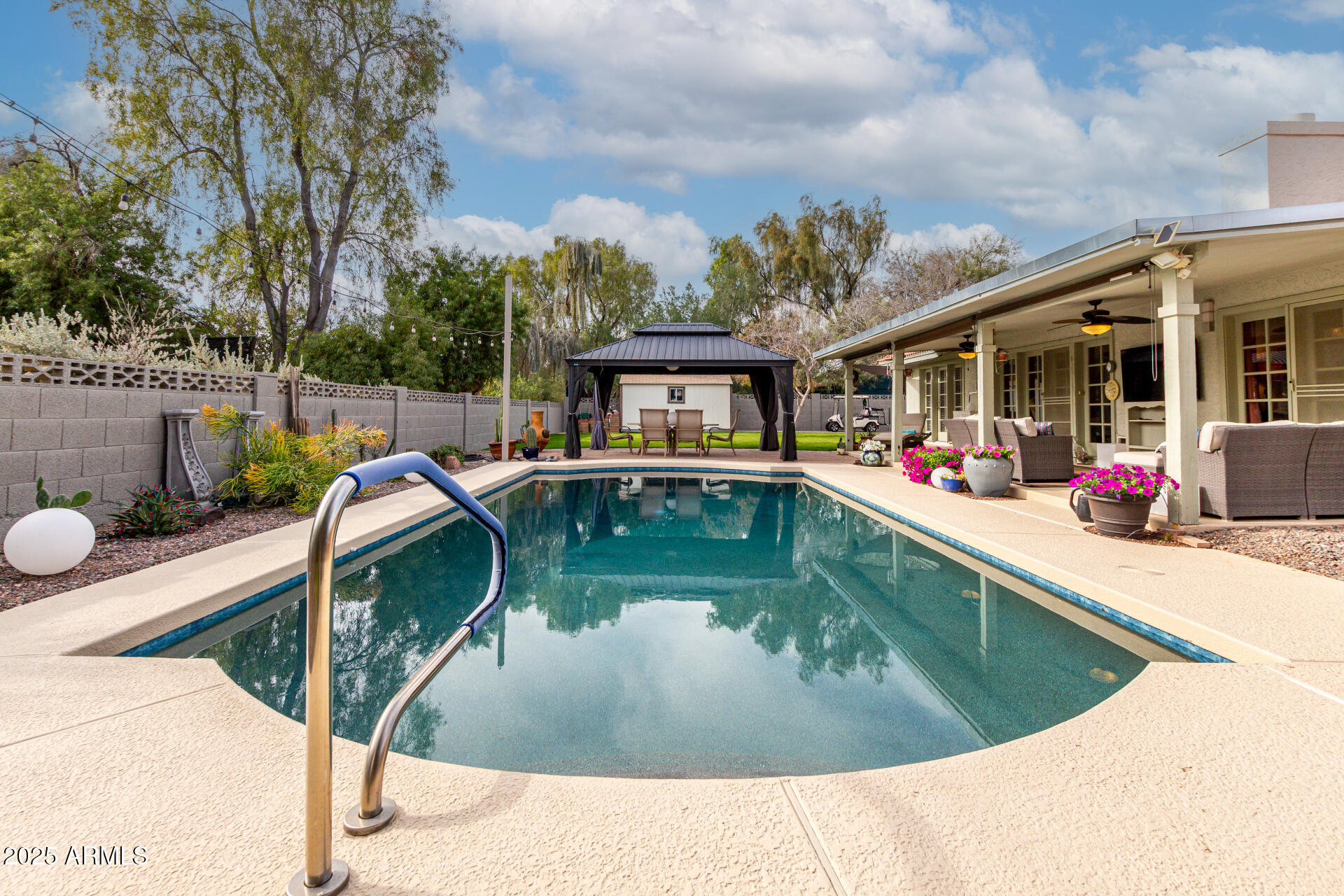 2129 E JENSEN Street