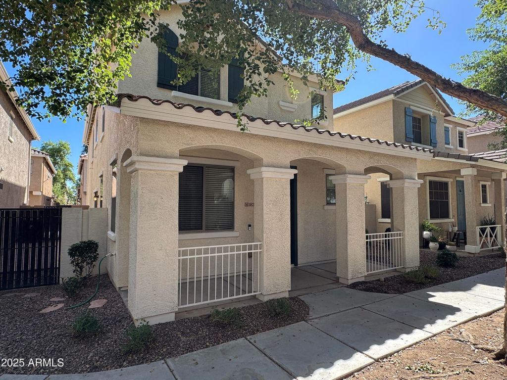 Photo of 3822 E Santa Fe Lane, Gilbert, AZ 85297 (MLS # 6930428)