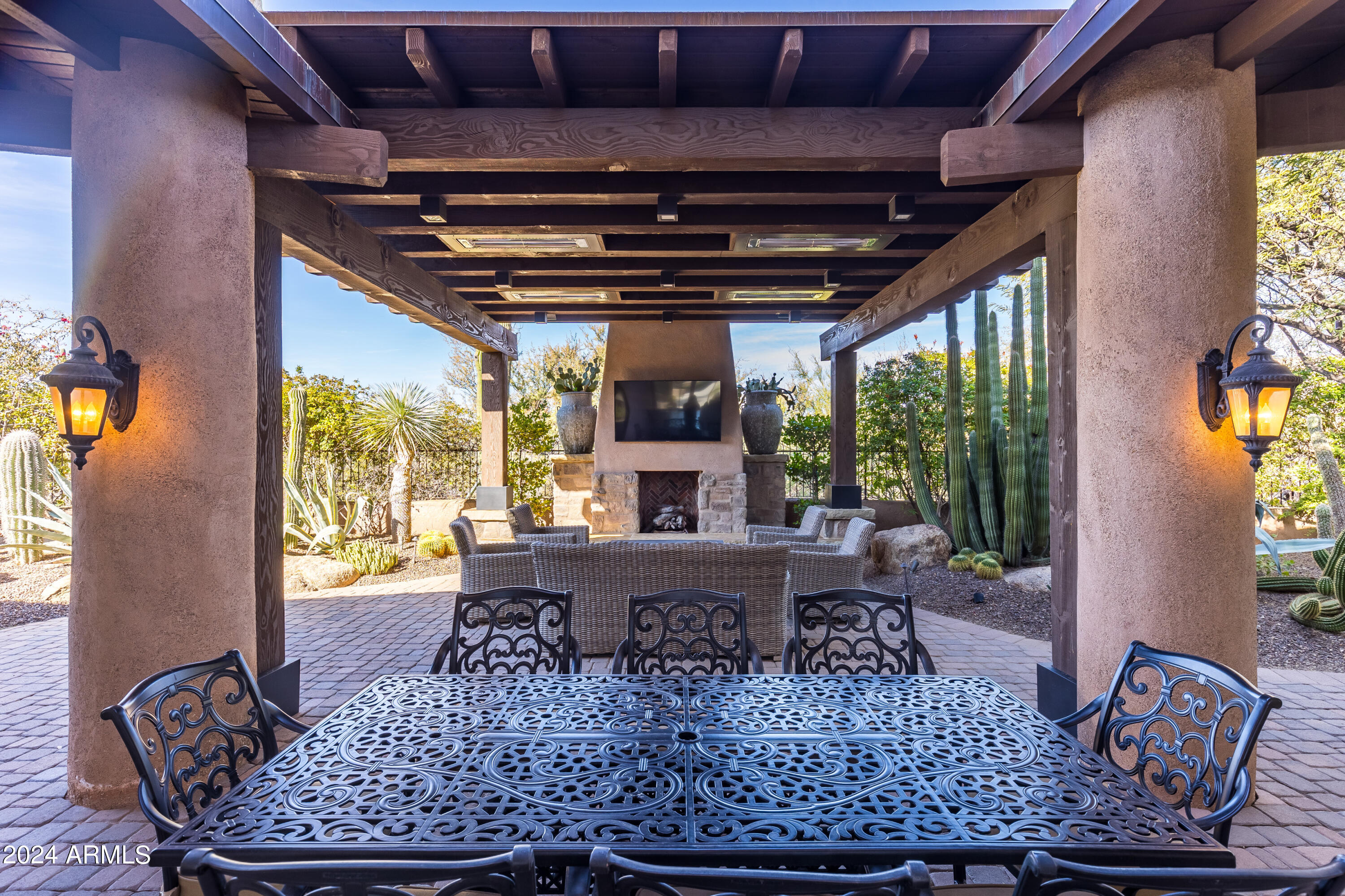 10010 E BLUE SKY Drive