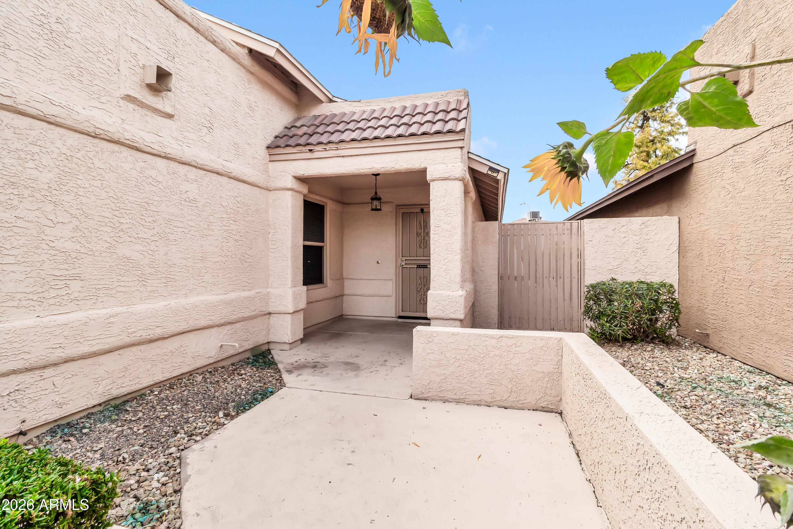 1722 N COMANCHE Drive