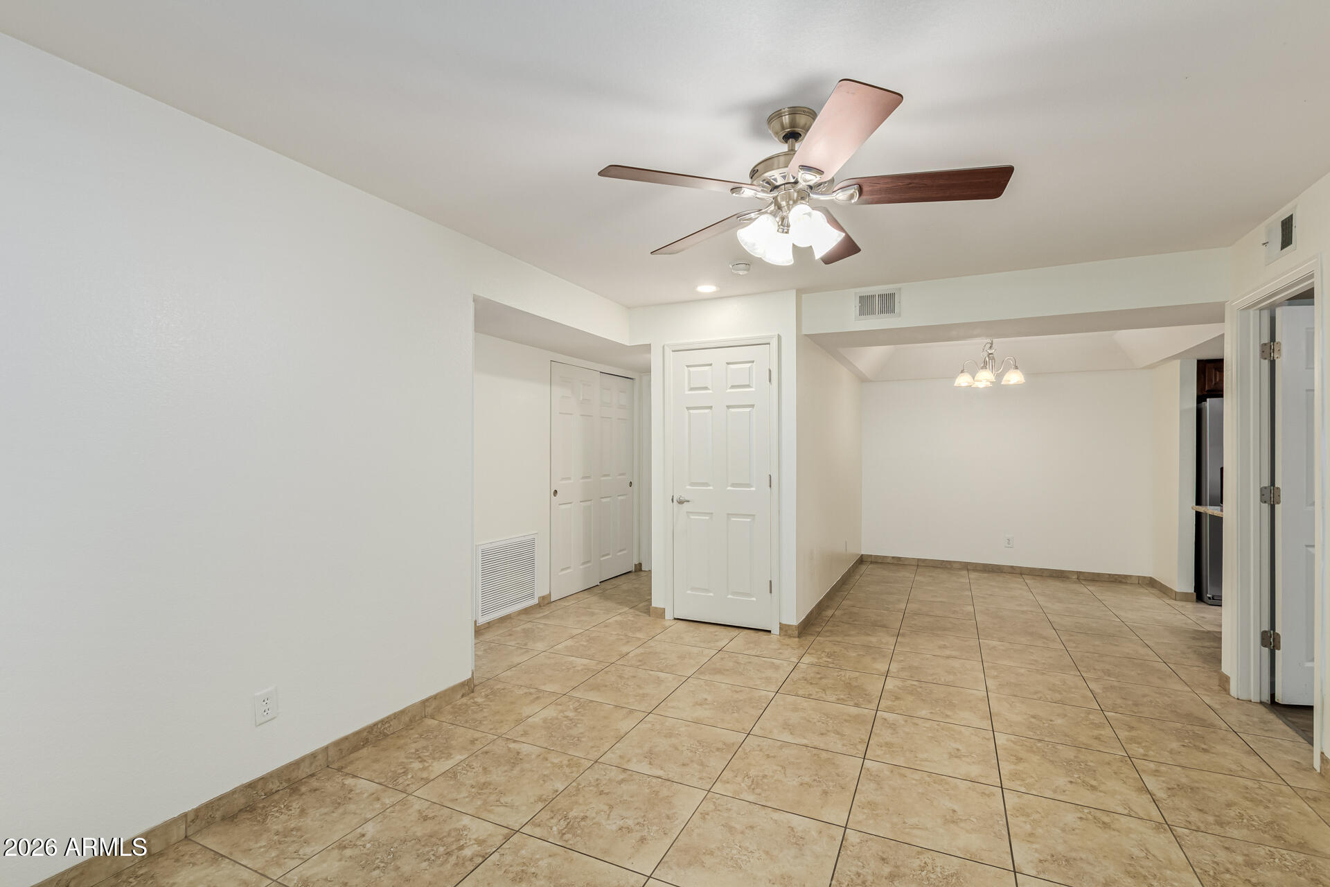 1905 E University Drive Unit 117