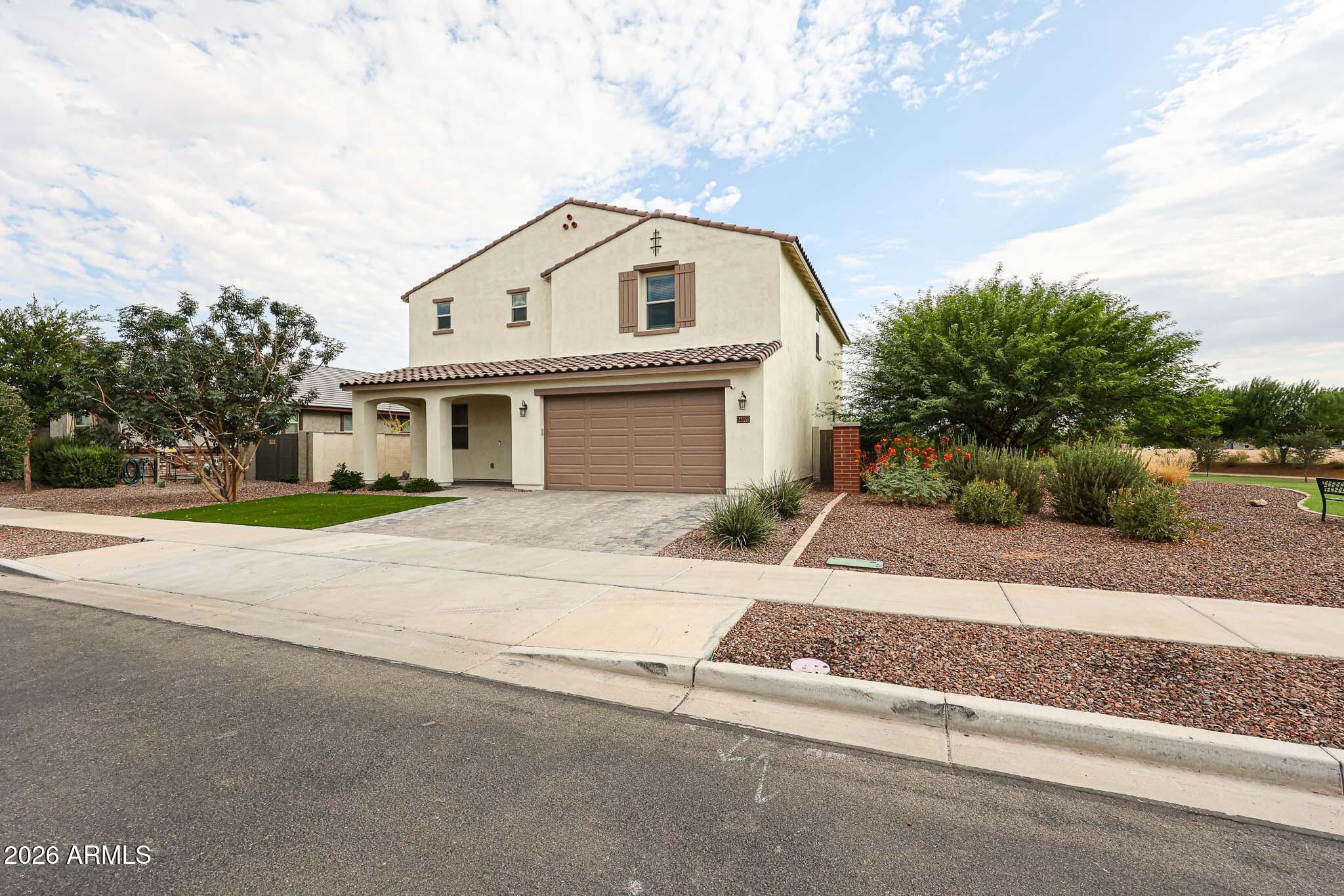 14090 W OLD OAK Lane