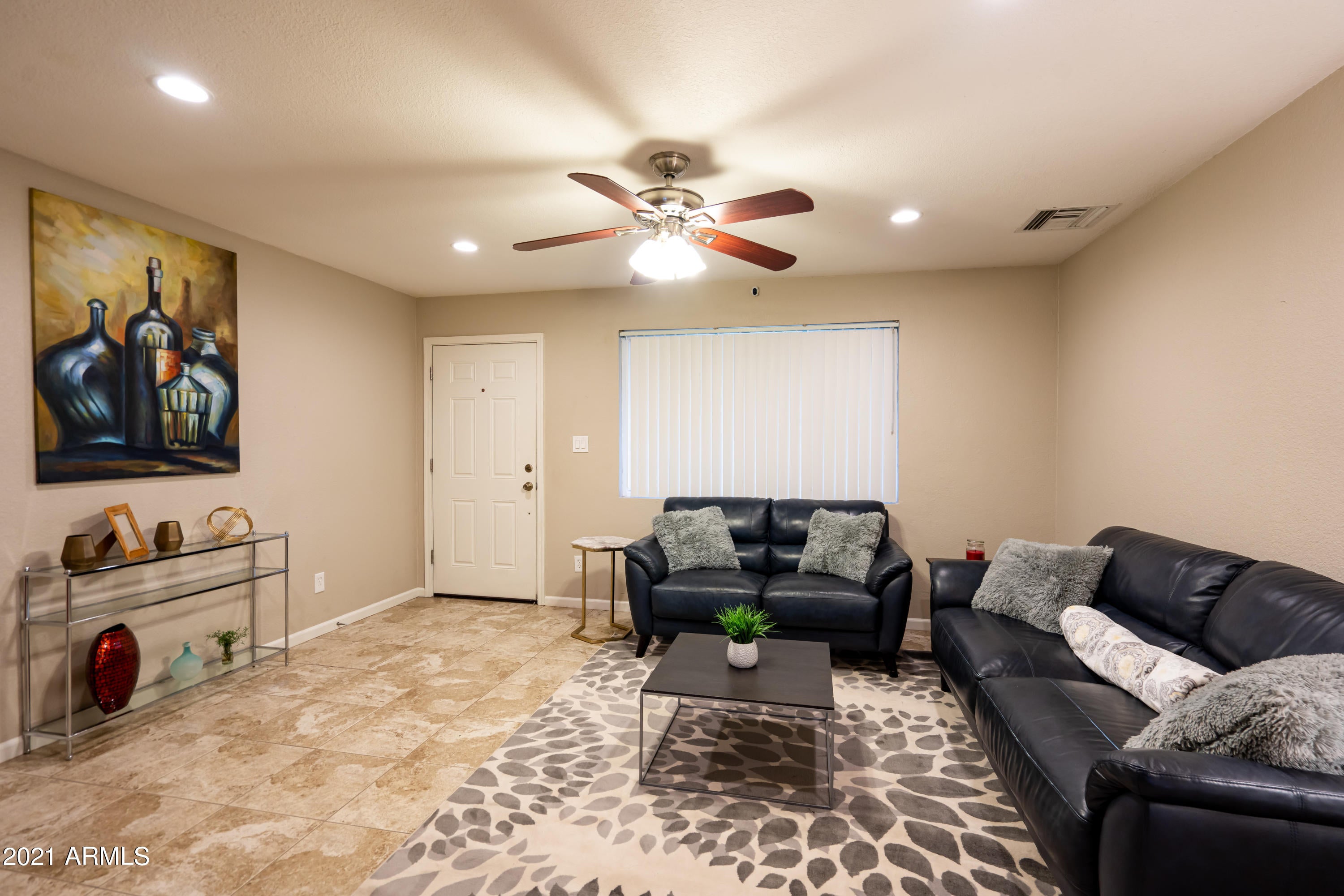 1332 W 6TH Street