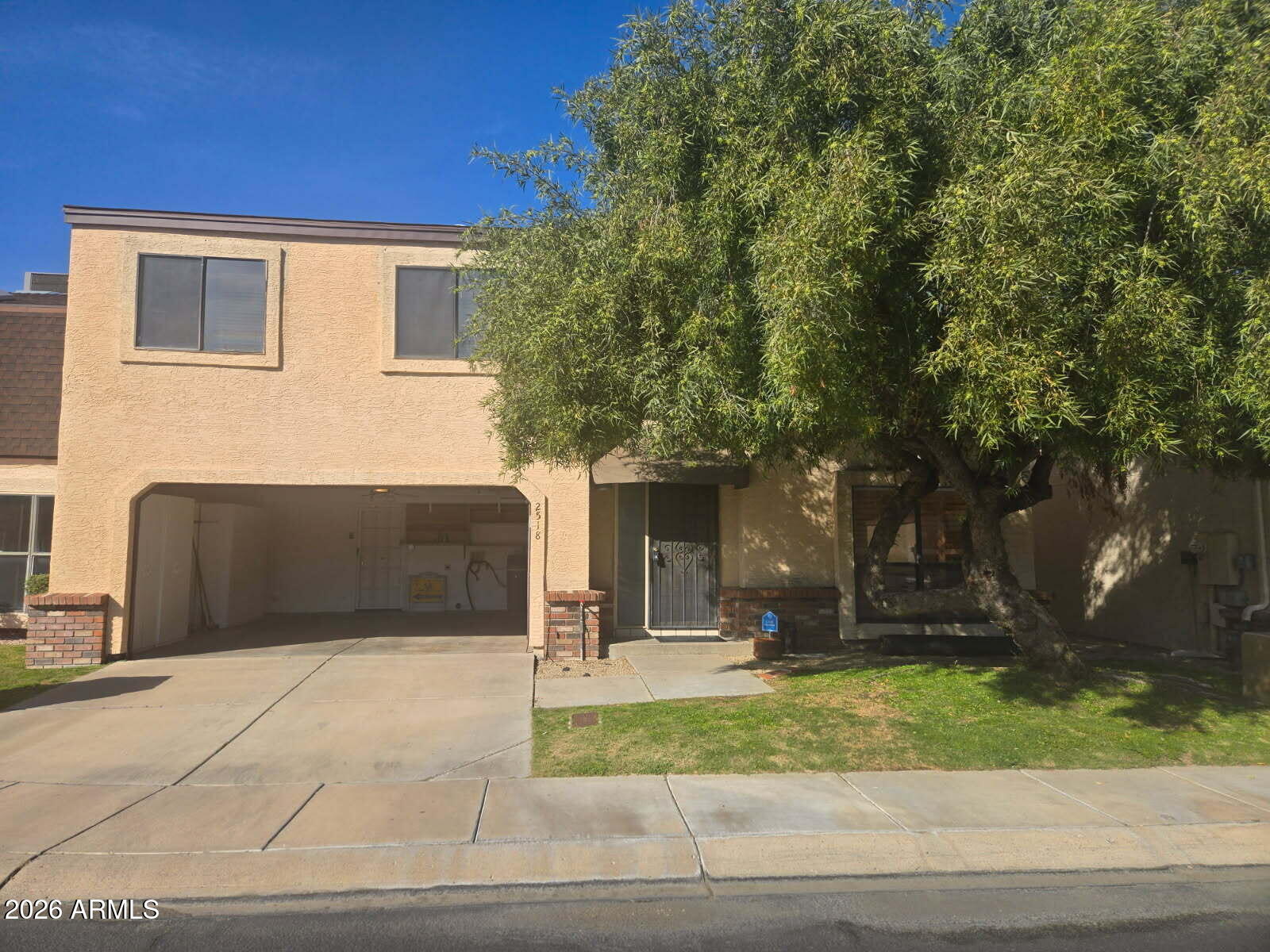 2518 E SHAW BUTTE Drive